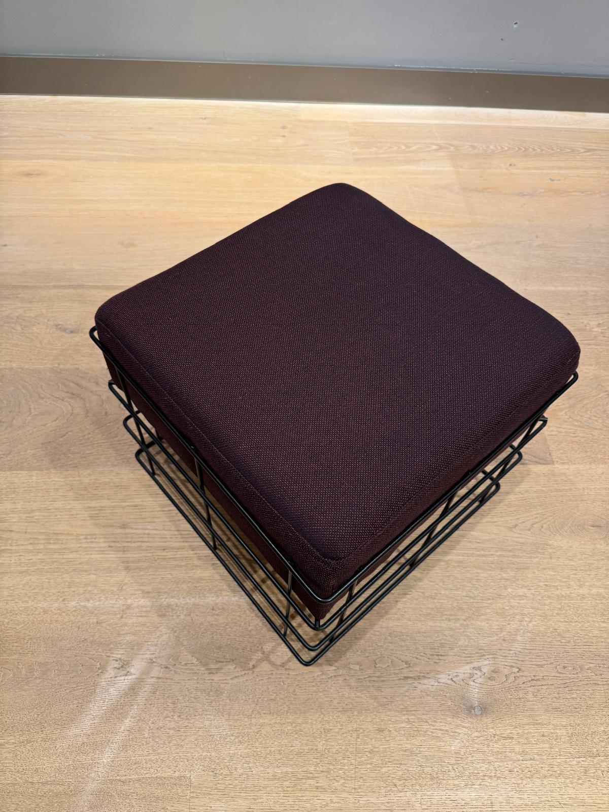 Set of Verner Panton square wire stool and circular wire stool In Good Condition For Sale In MIJDRECHT, NL