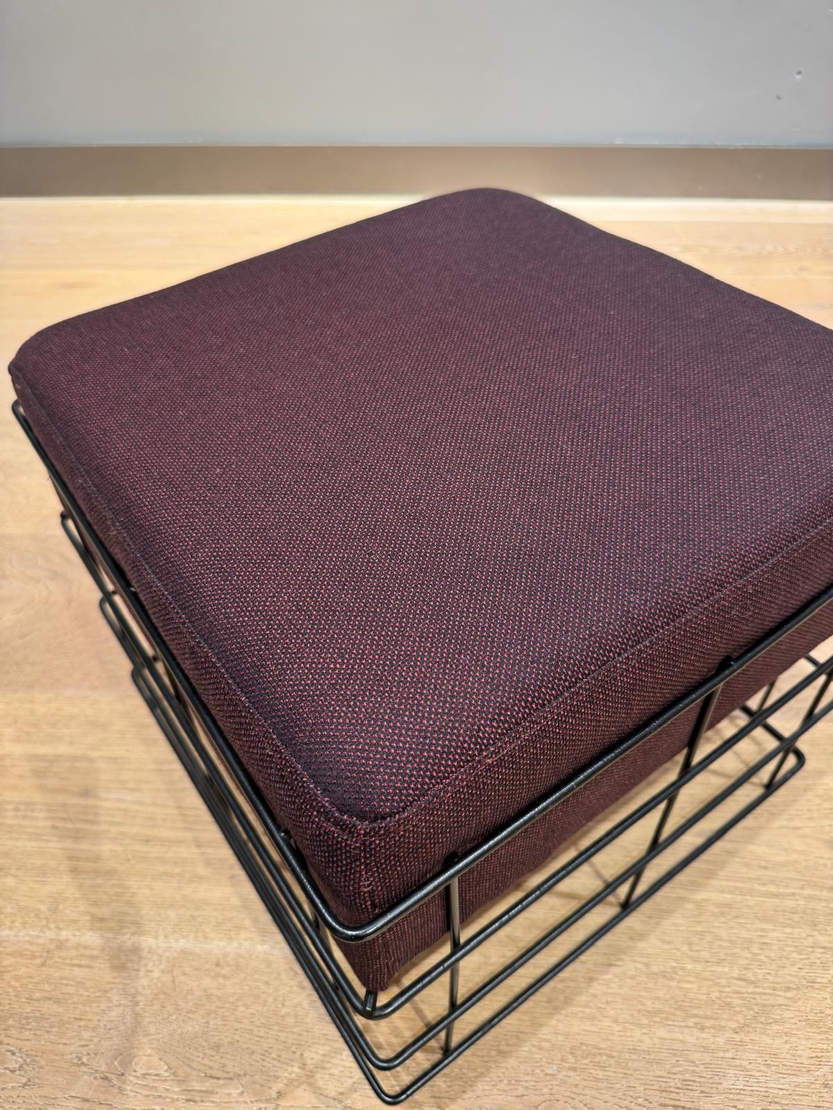 Set of Verner Panton square wire stool and circular wire stool For Sale 3