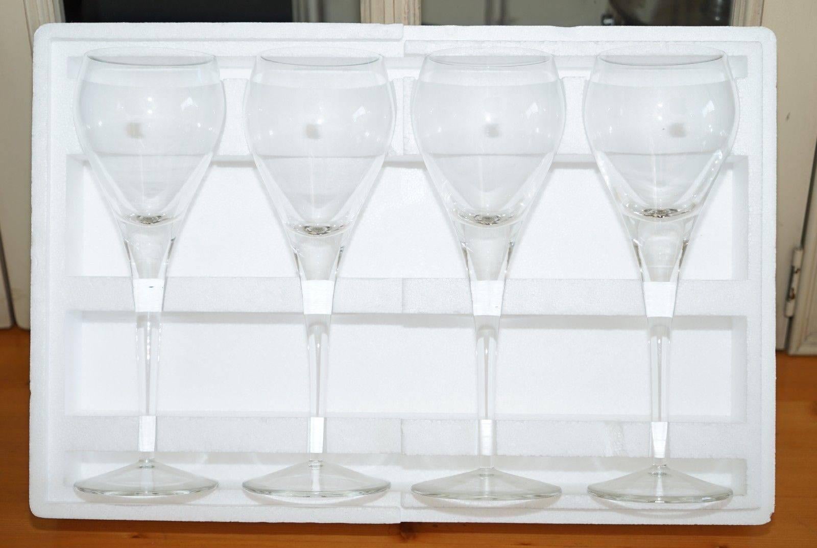 Late 20th Century Set of Very Rare 1982 Apple Computers Glasses Celebrating 1 Billion Dollar Sales