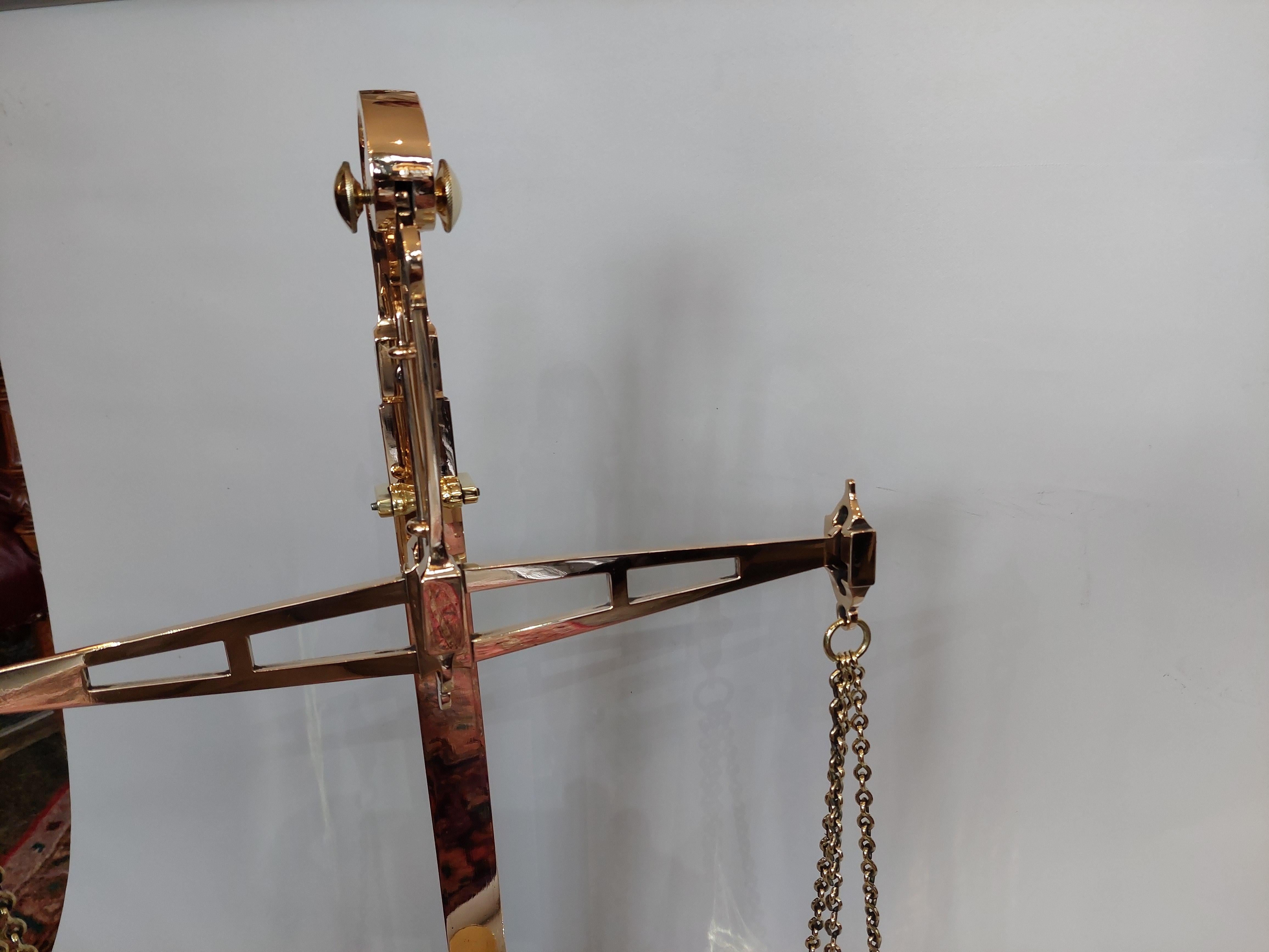 Set of Victorian Brass Beam Scales In Good Condition For Sale In Altrincham, GB