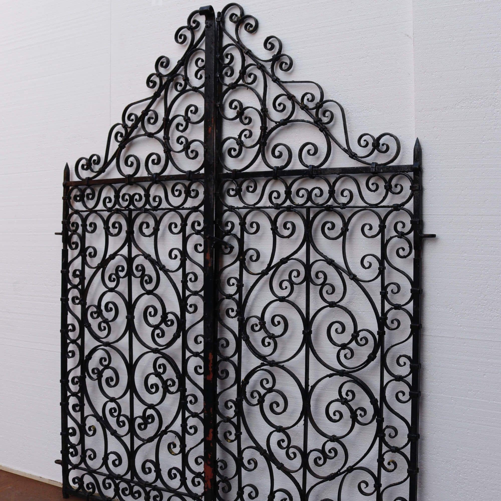 Set of Victorian Wrought Iron Scroll Pedestrian Gates In Fair Condition For Sale In Wormelow, Herefordshire