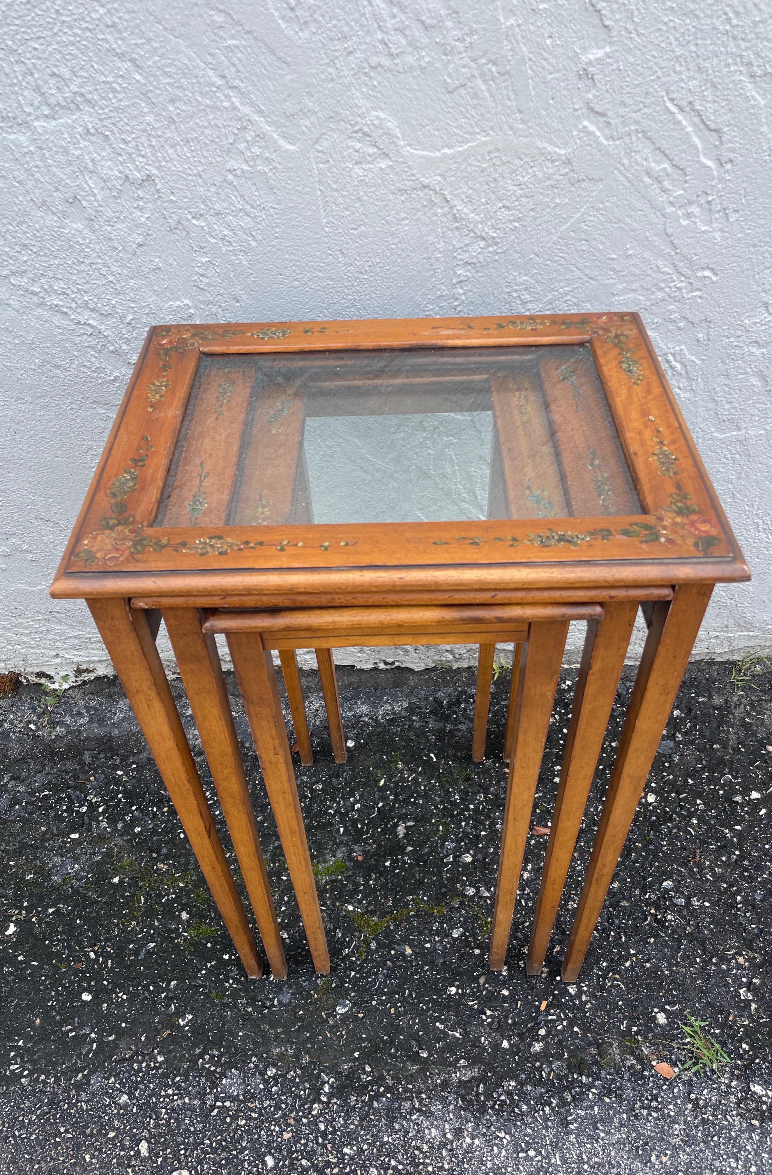 20th Century Set of Vintage Adam's Style Stacking Tables For Sale