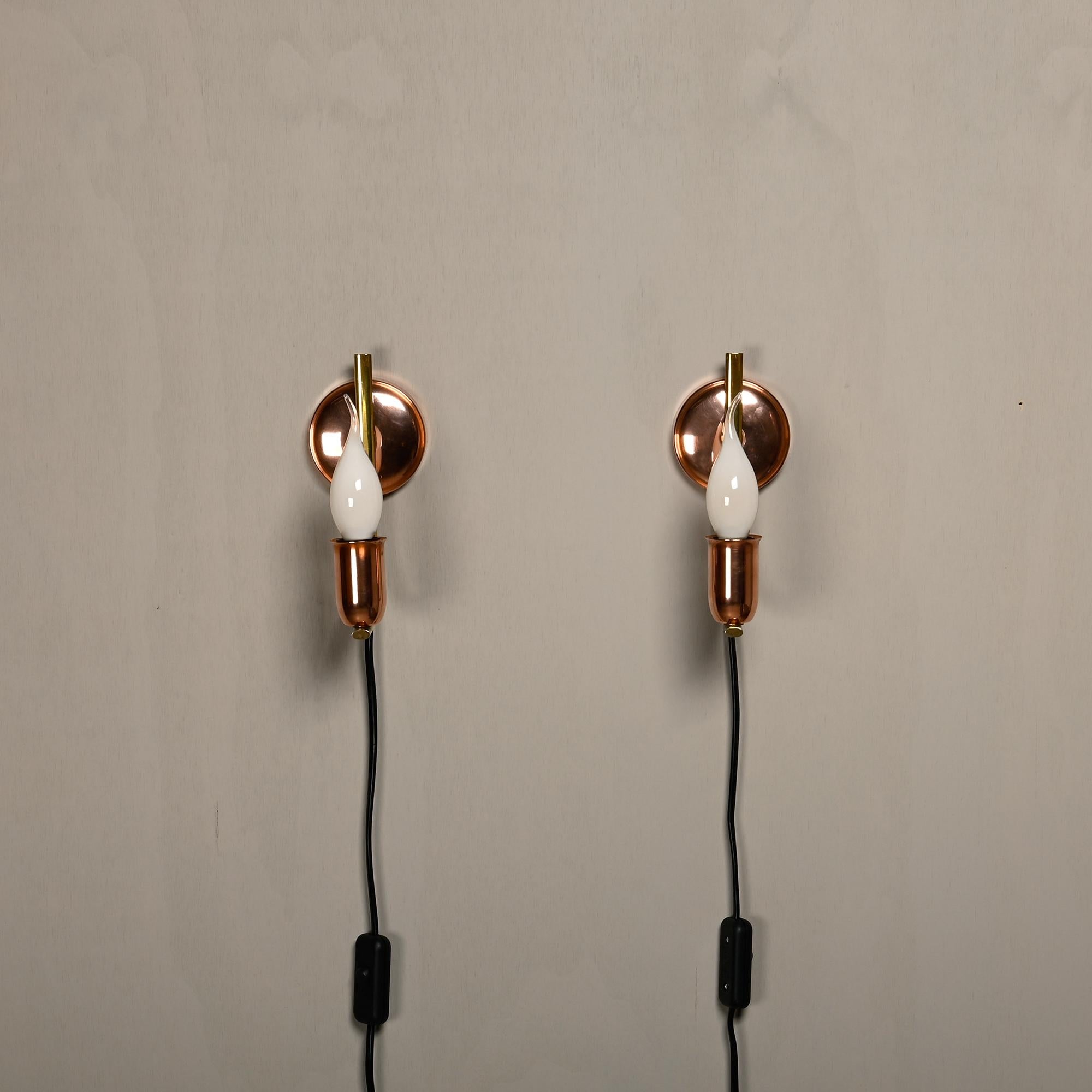 20th Century Set of vintage Danish Modern Brass and Copper Wall Sconces, 1950's For Sale