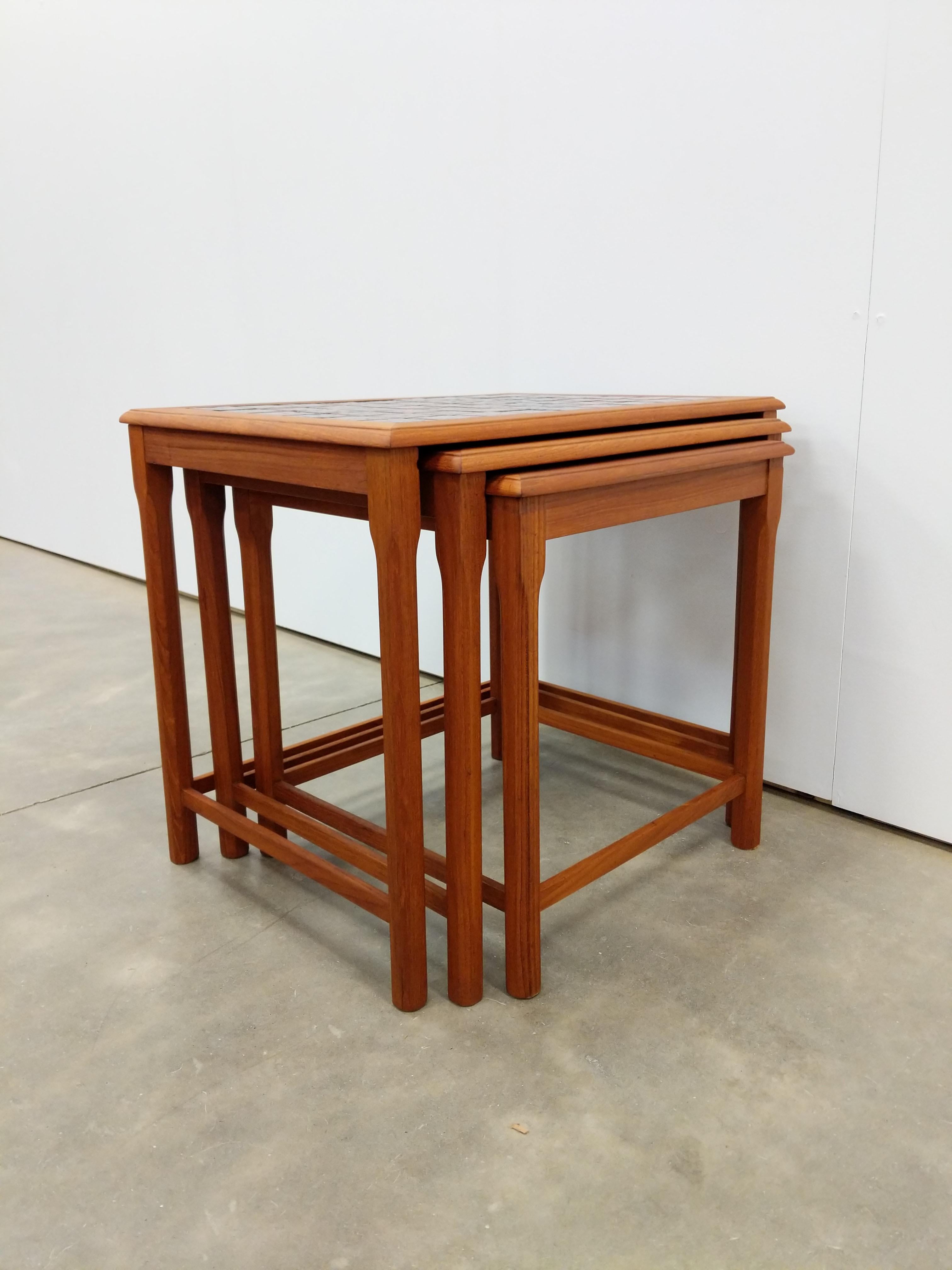 Set of Vintage Danish Modern Teak and Tile Nesting Tables For Sale 3