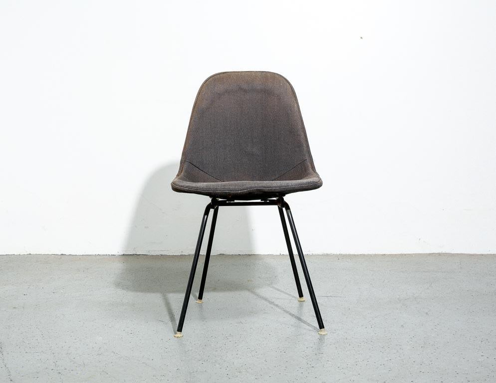 Set of Vintage Eames DKX Dining Chairs In Good Condition For Sale In Brooklyn, NY
