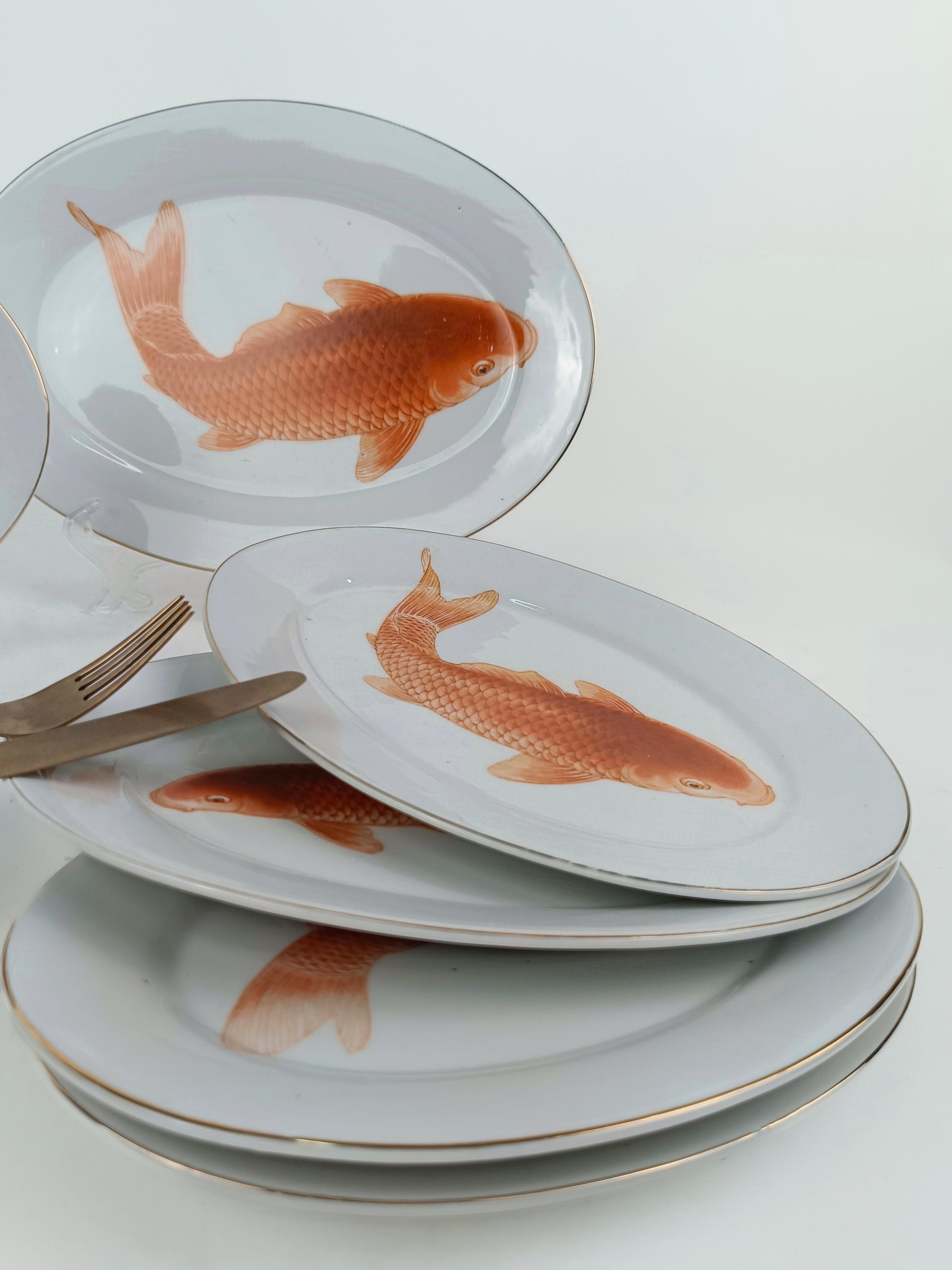 Set of Vintage Fish Service Plates in Bavarian Porcelain with Japanese decor For Sale 4