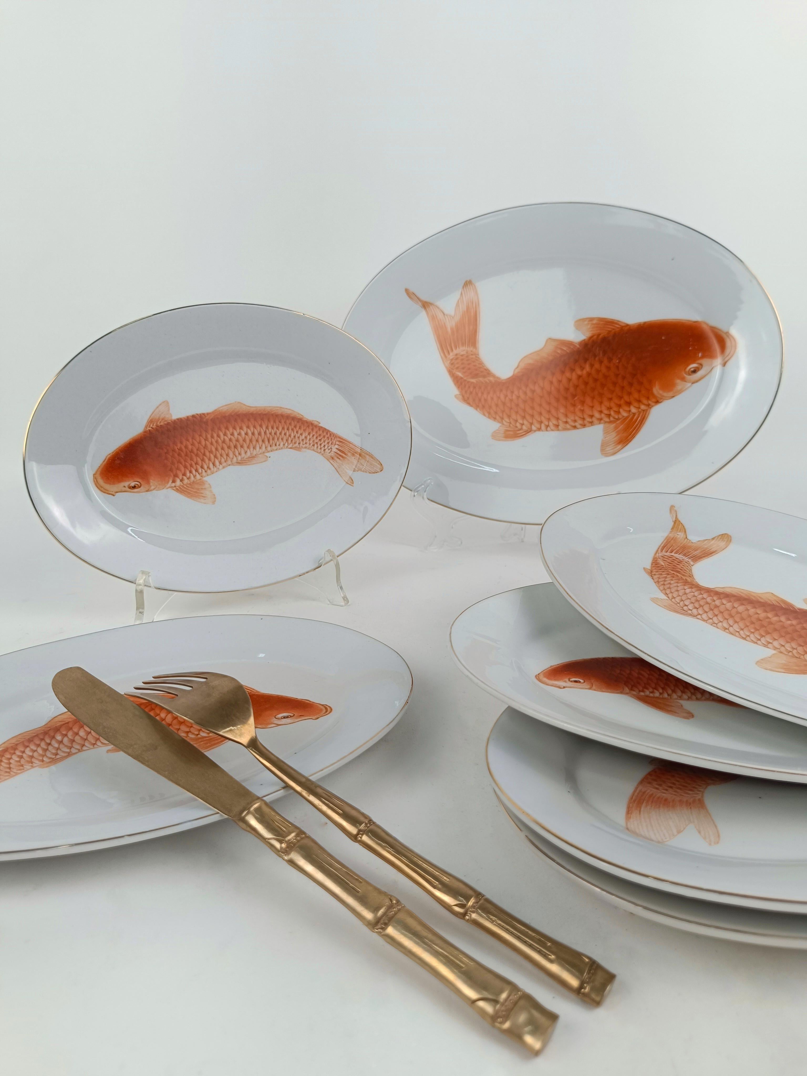 Set of Vintage Fish Service Plates in Bavarian Porcelain with Japanese decor For Sale 5