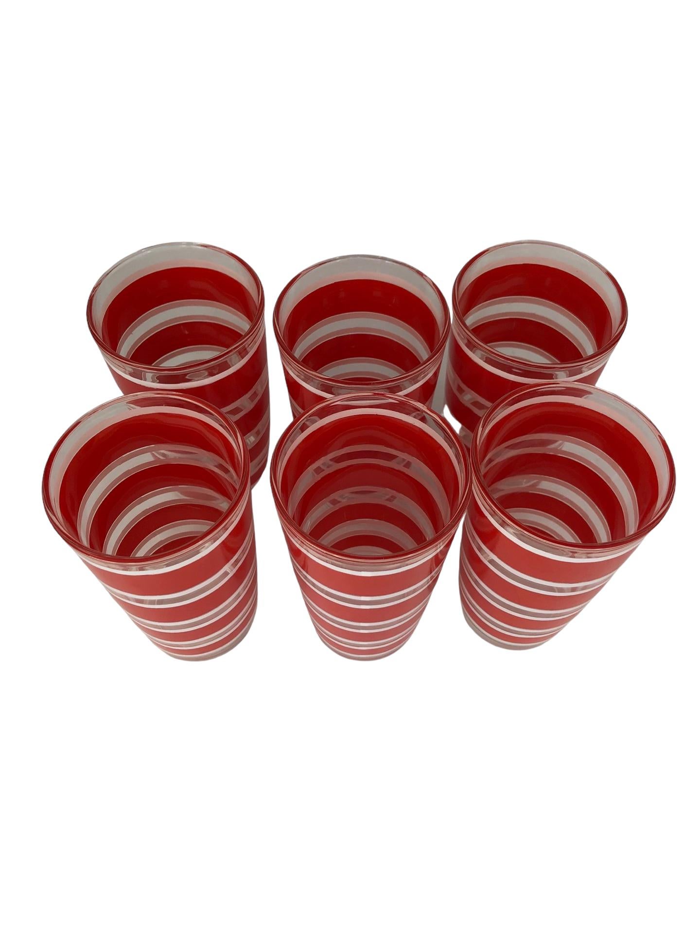 Late 20th Century Set of Vintage Hazel-Atlas Red and White Banded High Ball Glasses in Metal Caddy For Sale
