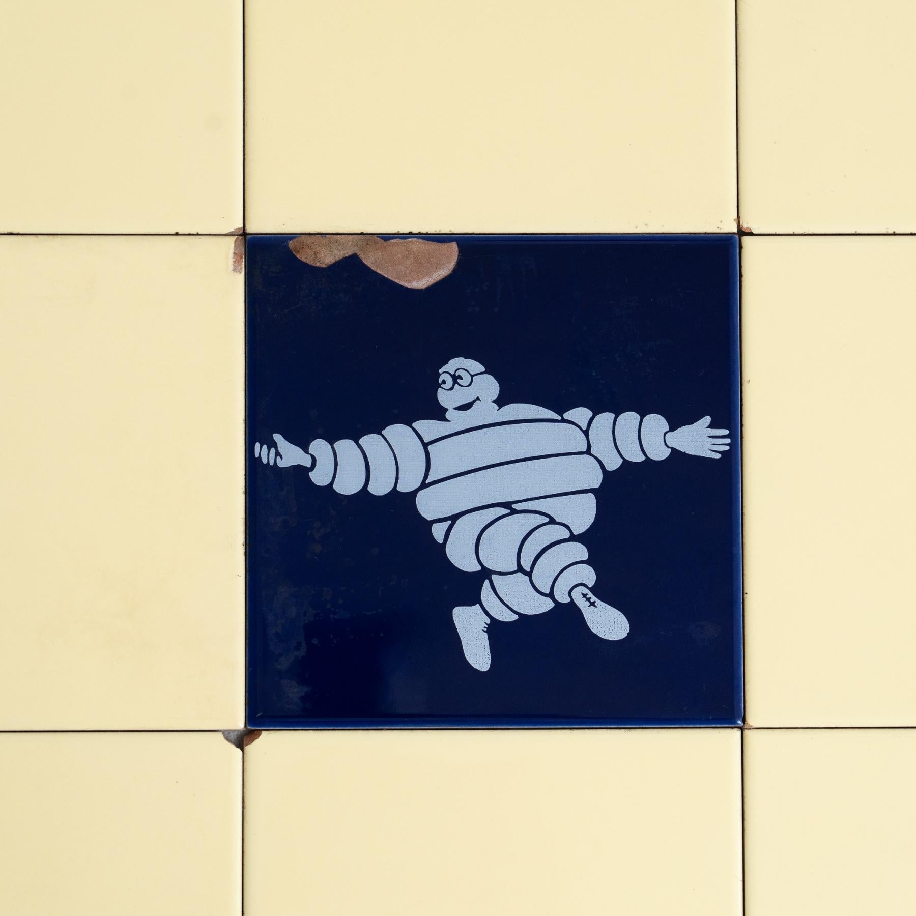 Juego de baldosas vintage Michelin Man, hacia 1960 en Bueno estado para la venta en Barcelona, ES
