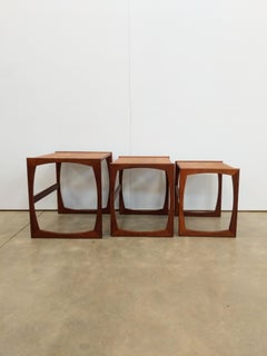 Satz Vintage Mid Century Modern Teak Nisttische von G-Plan