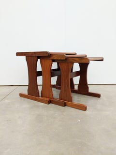 Satz Vintage Mid Century Modern Teak Nisttische von G-Plan