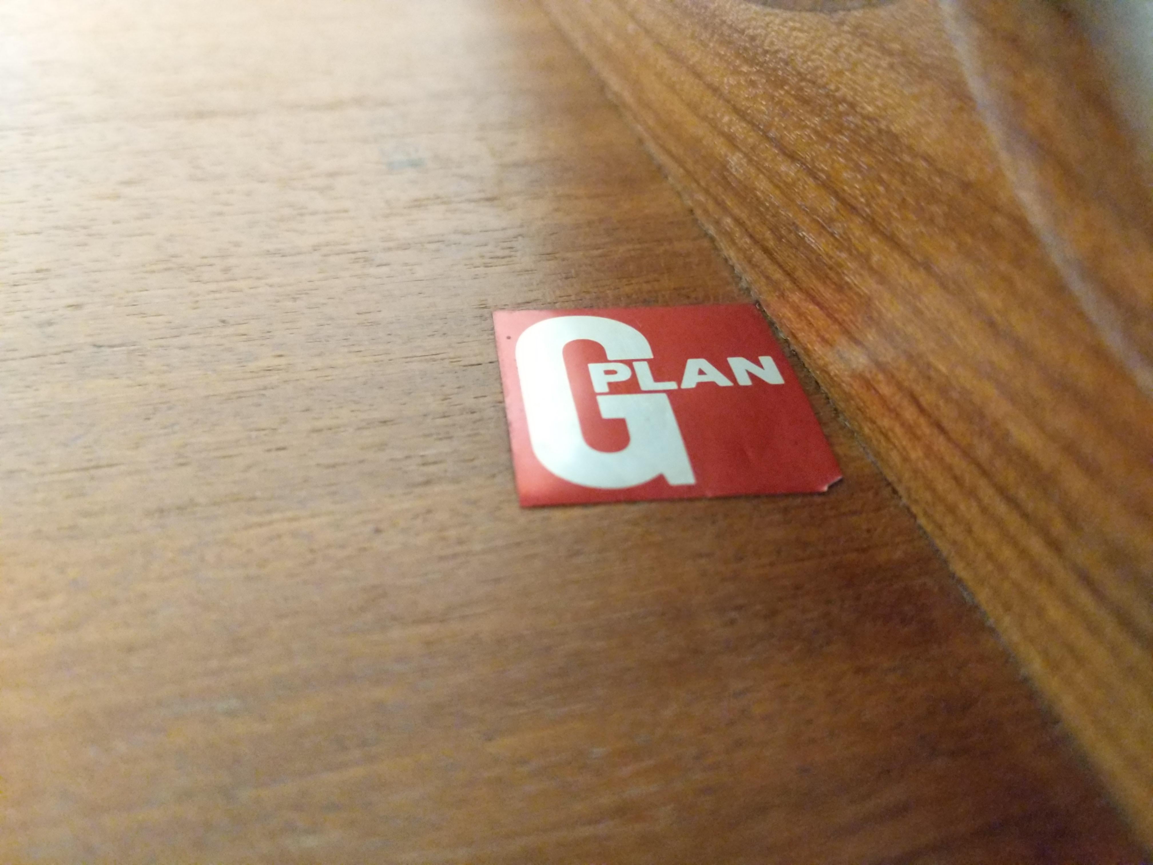 Juego de mesas nido vintage de teca modernas de mediados de siglo by G Plan en venta 2