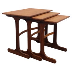 Ensemble de tables gigognes en teck Vintage Mid Century Modern par G-Plan