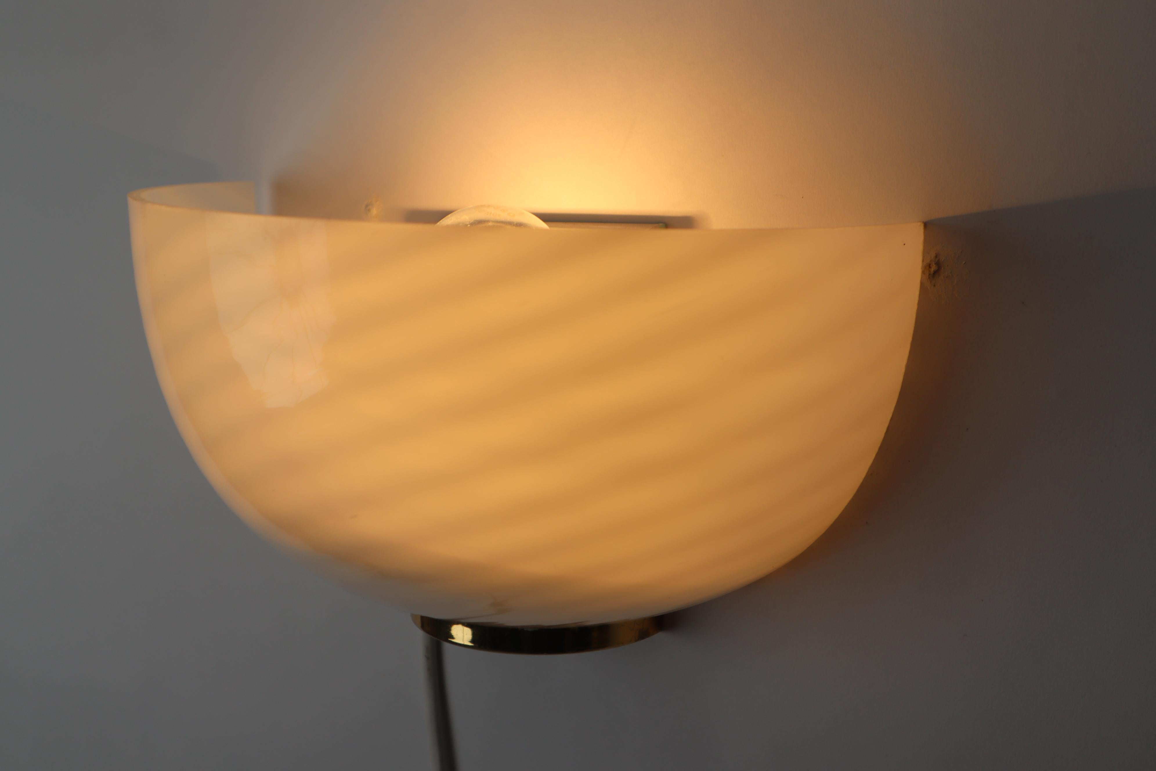 Satz weißer Murano-Wandleuchten im Vintage-Stil, Italien 1980er Jahre im Angebot 7