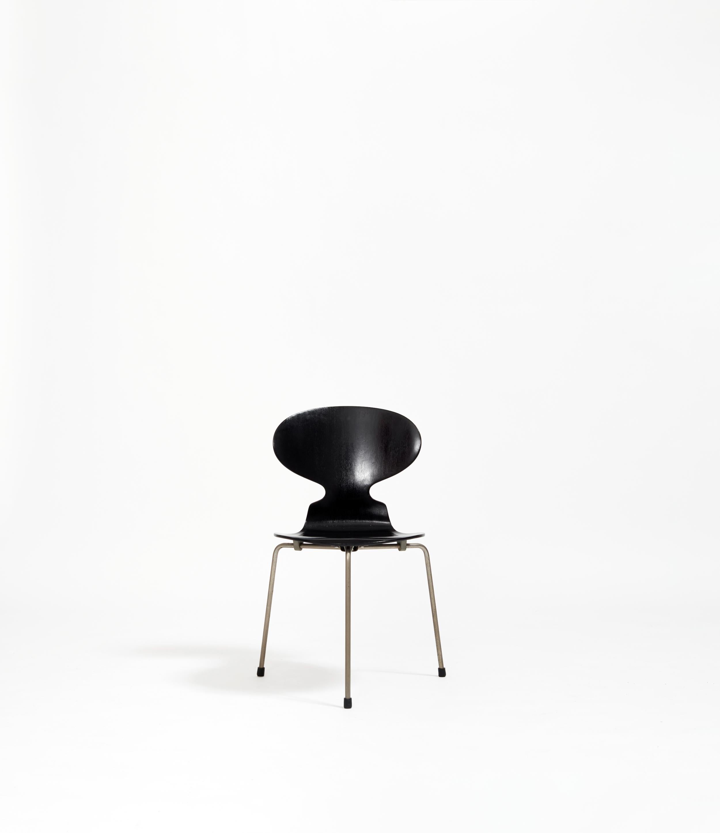 arne jacobsen ant chair