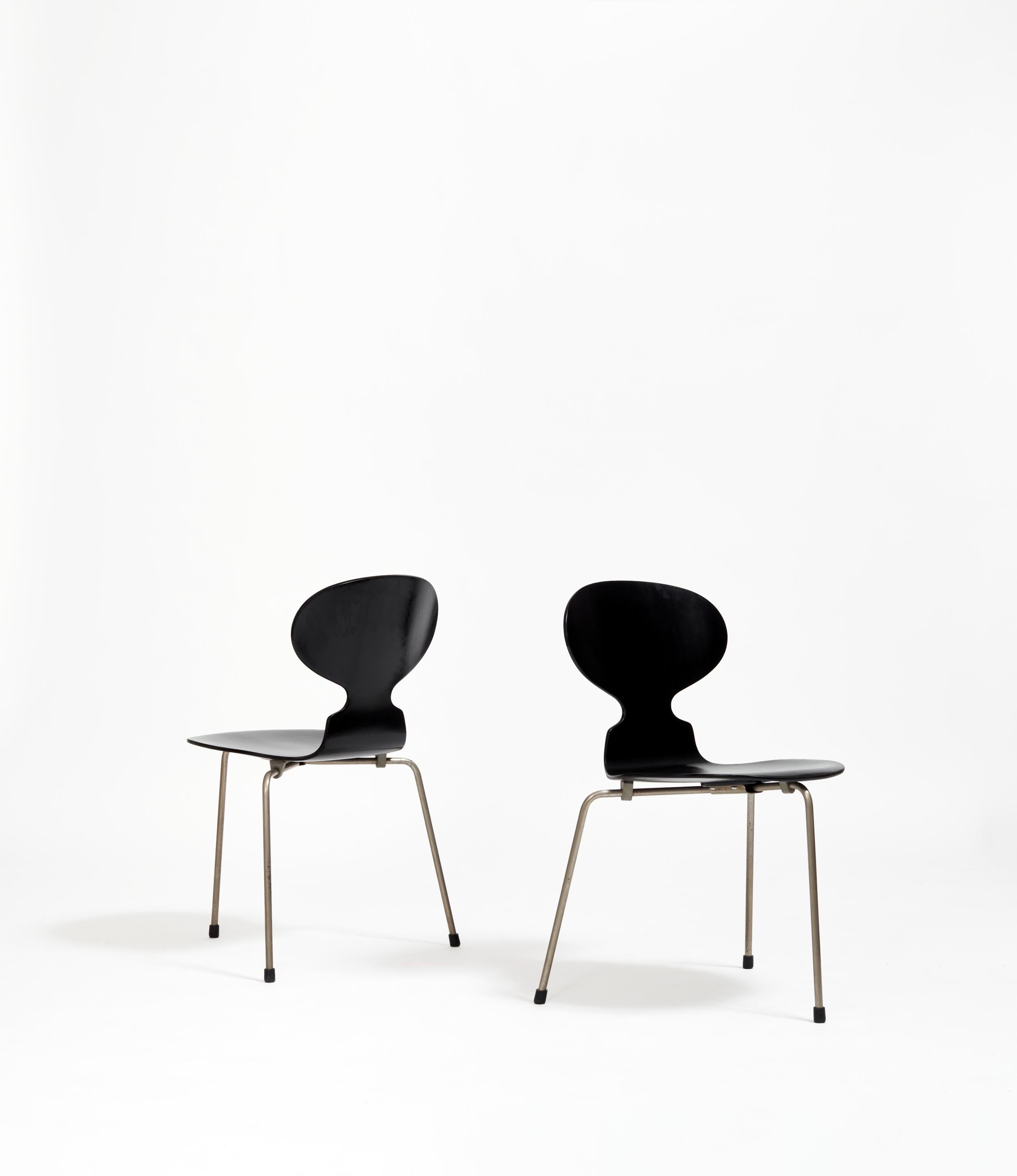 Mid-Century Modern Ensemble de chaises fourmis originales d'Arne Jacobsen pour Fritz Hansen