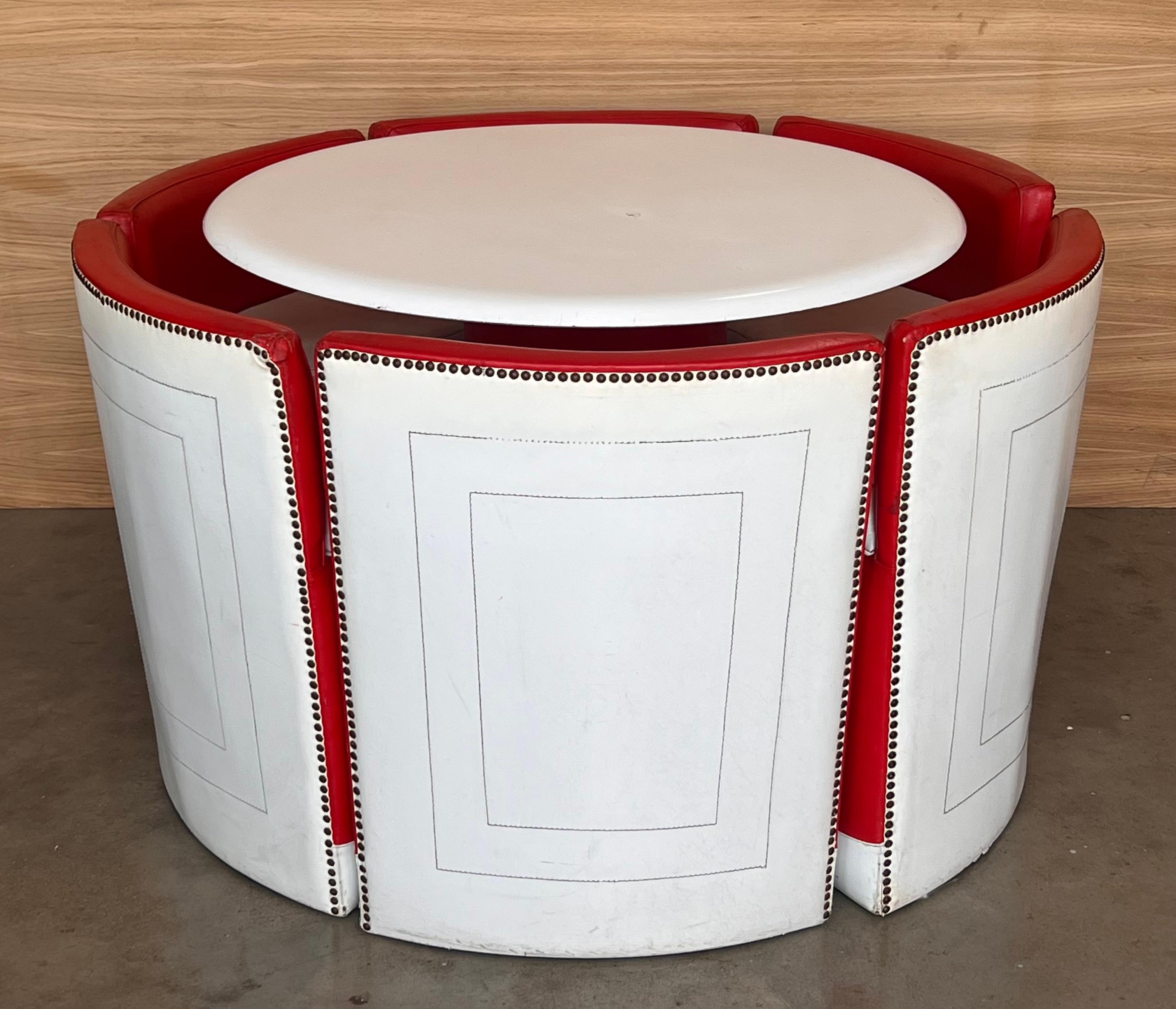 Medidas de la silla : 

Profundidad: 41 cm
Anchura: 55 cm
Altura: 70 cm
Altura hasta el asiento : 50cm