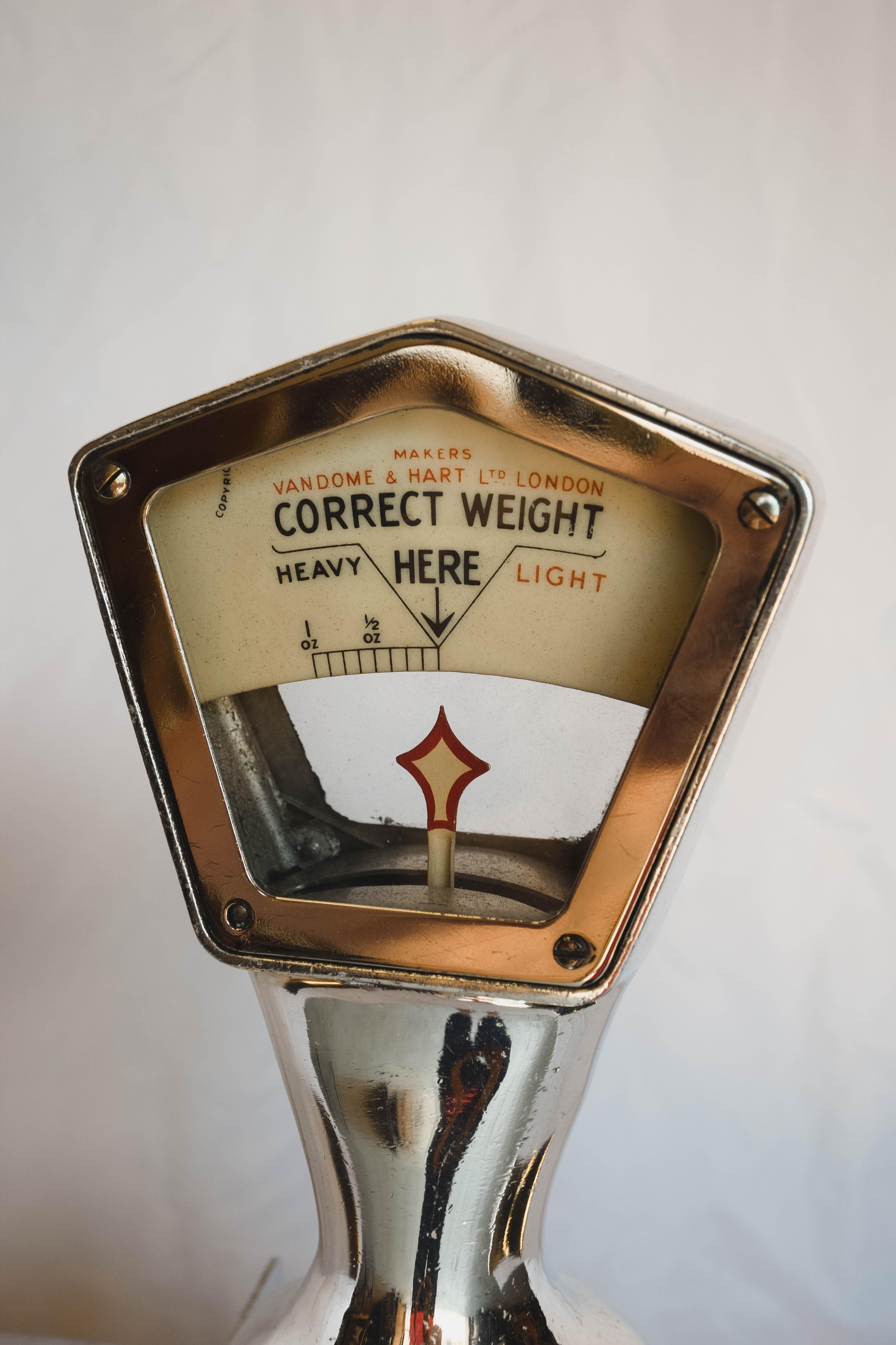 Set of Vintage Weighing Scales Made by Vandome & Hart Ltd 6