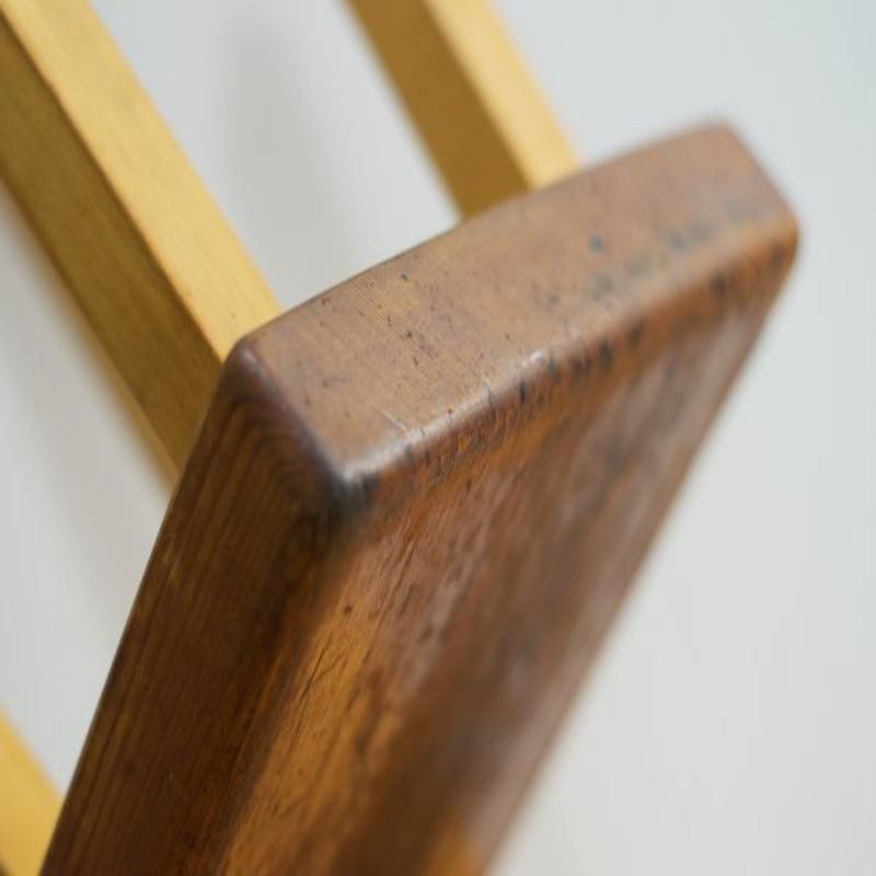 Ensemble de tabourets en bois Vintage par Charlotte Perriand pour Les Arcs, 1960s en vente 4