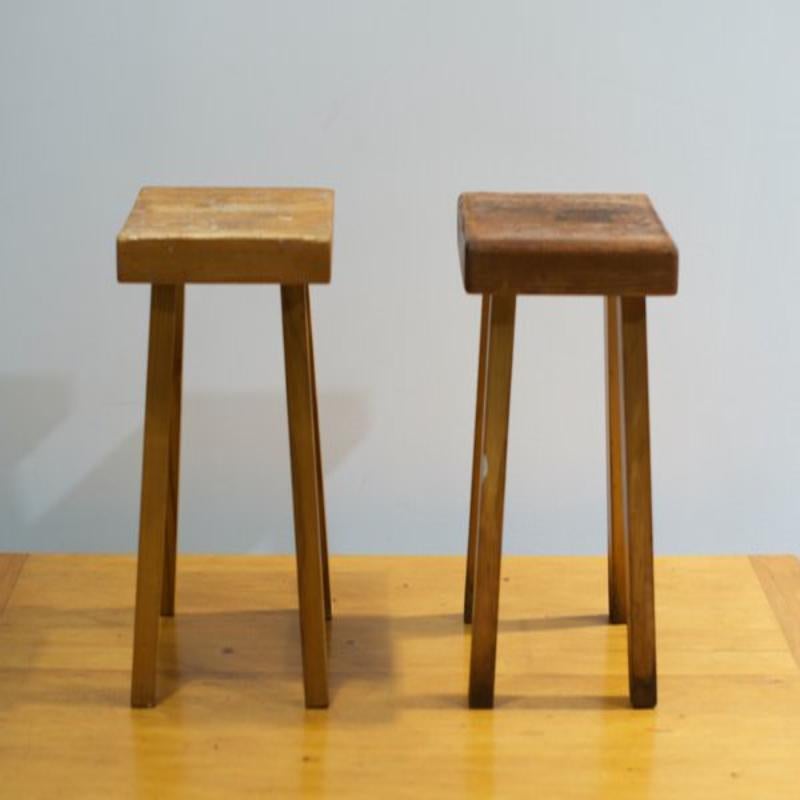 Ensemble de tabourets en bois Vintage par Charlotte Perriand pour Les Arcs, 1960s en vente 14