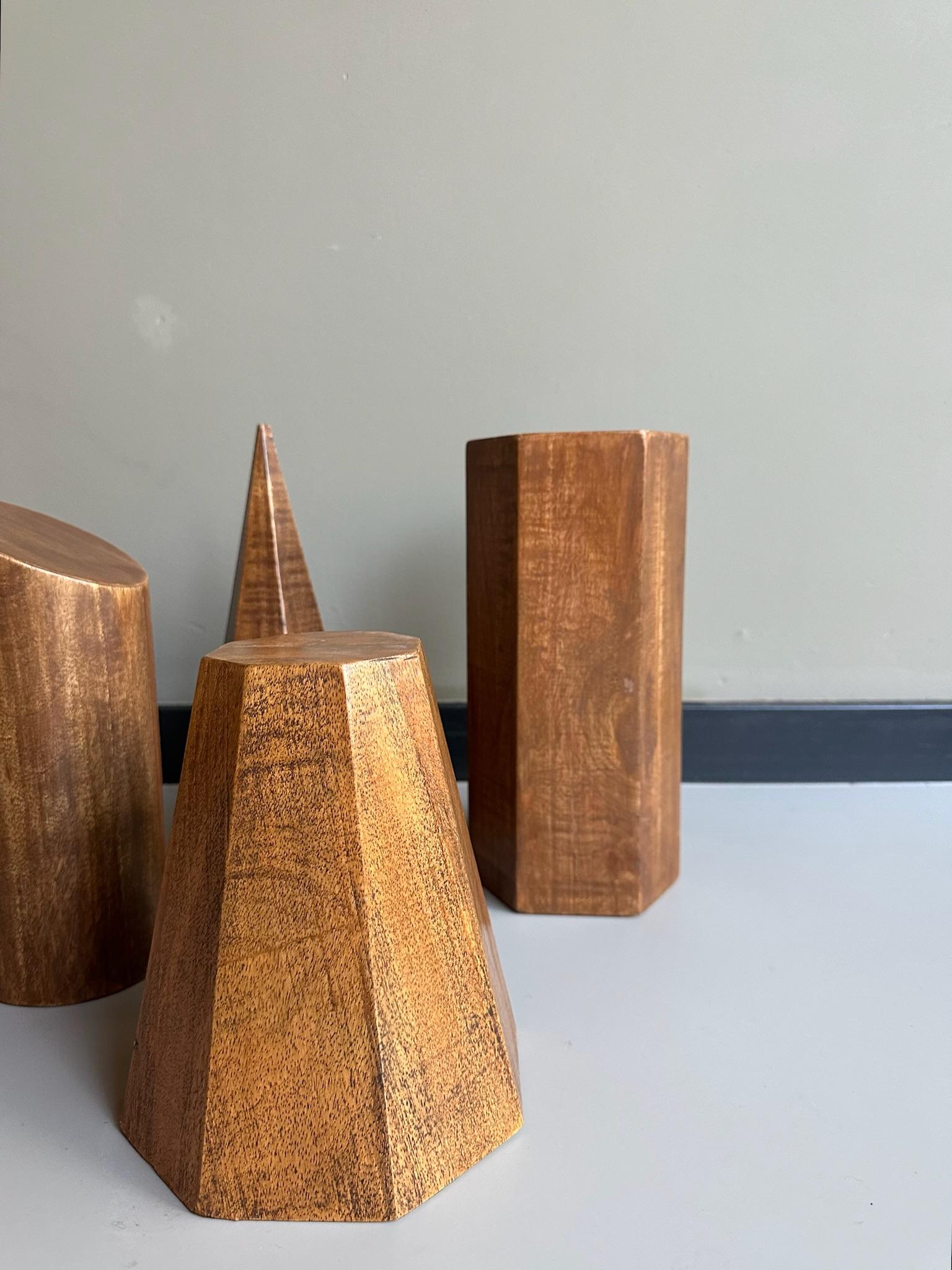 Set geometrischer Vintage-Holzformen aus Holz (Mitte des 20. Jahrhunderts) im Angebot