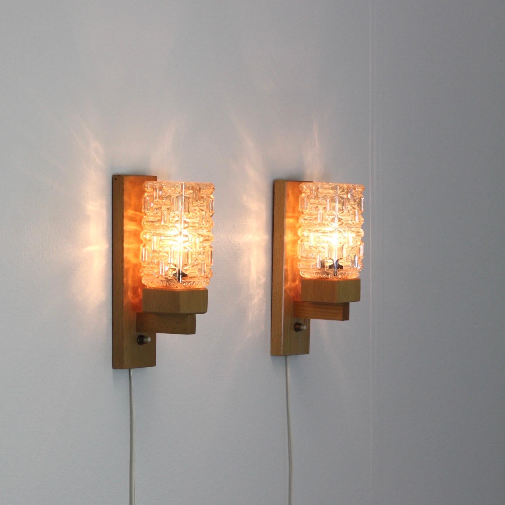 Set of 'Vitrika' Wall Lamps in Beech wood & Amber Glass, Denmark, 1970s For Sale 5