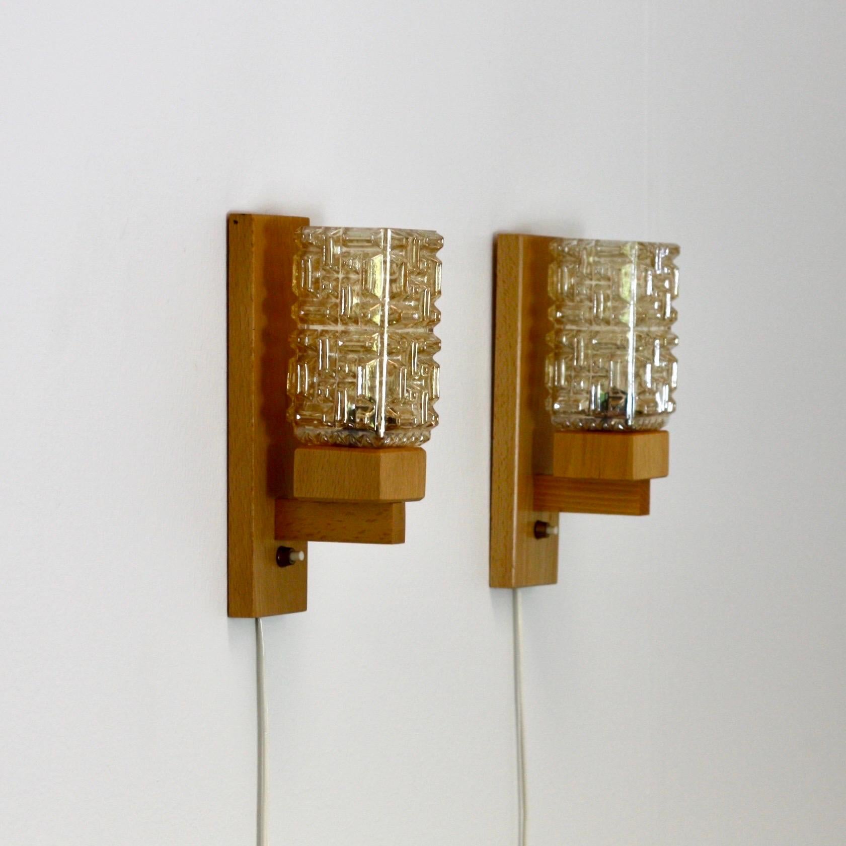 Set of 'Vitrika' Wall Lamps in Beech wood & Amber Glass, Denmark, 1970s For Sale 6