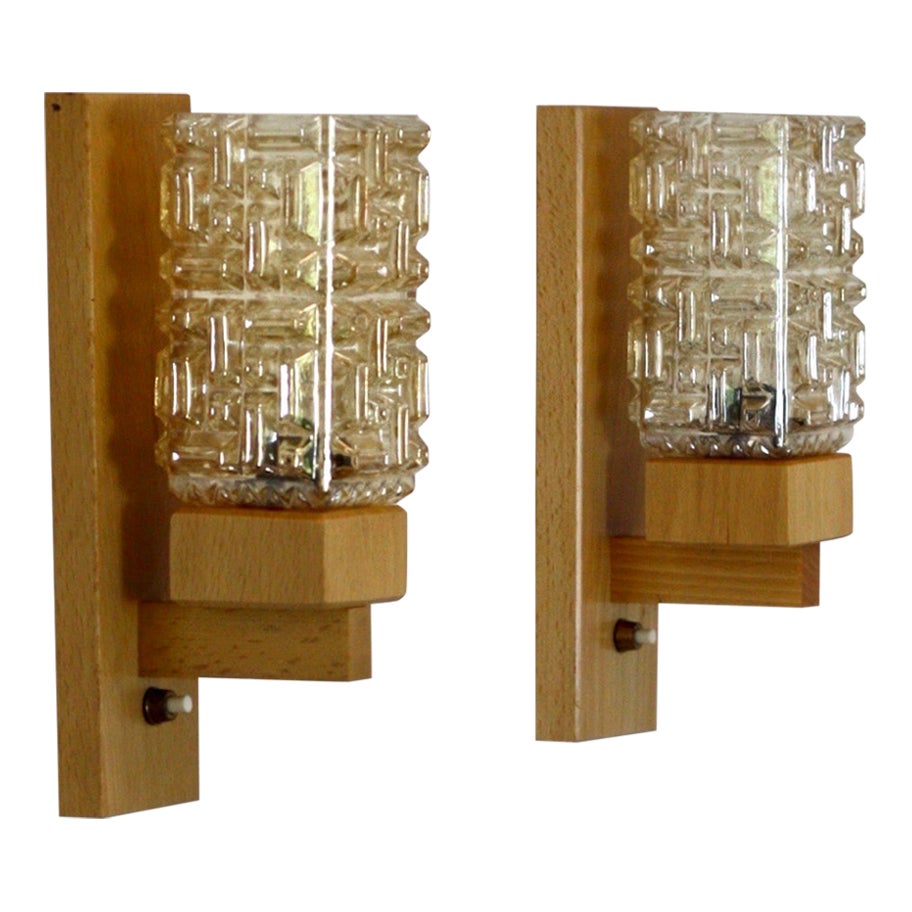 Juego de Lámparas de Pared "Vitrika" en Madera de Haya y Cristal Ámbar, Dinamarca, Años 70