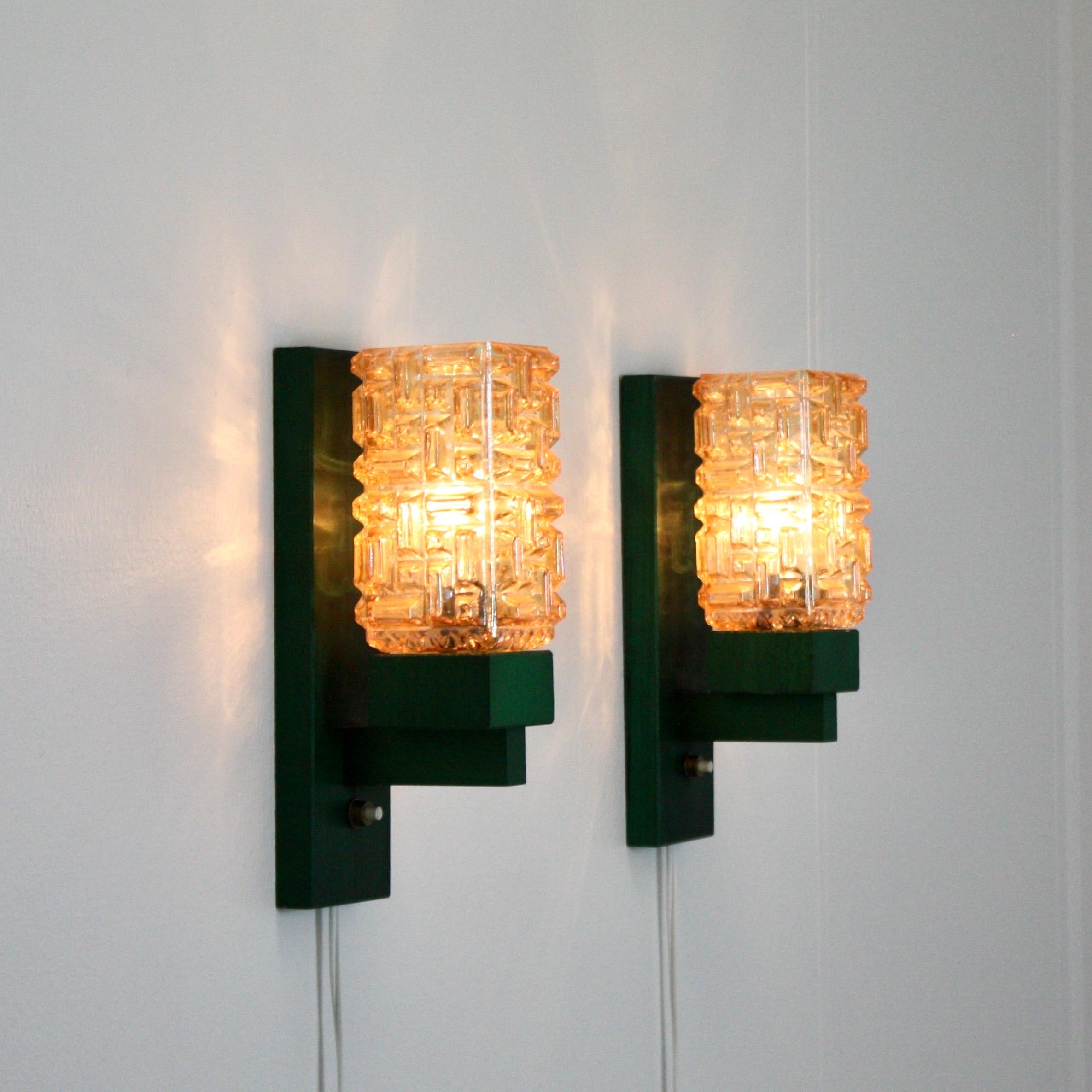 Set of 'Vitrika' Wall Lamps in green stained wood & Amber Glass, Denmark, 1970s For Sale 6