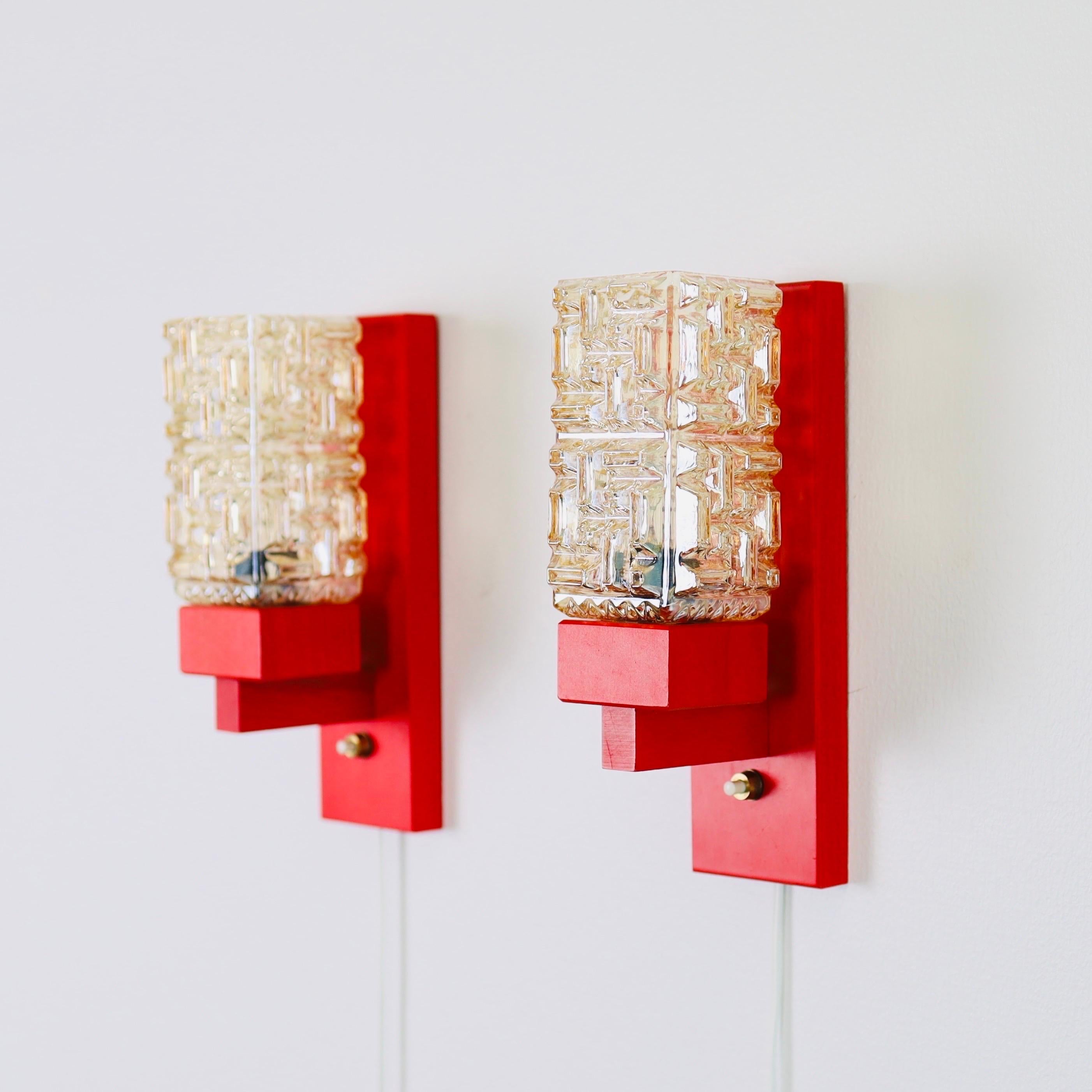 Set of 'Vitrika' Wall Lamps in Red stained wood & Amber Glass, Denmark, 1970s For Sale 6