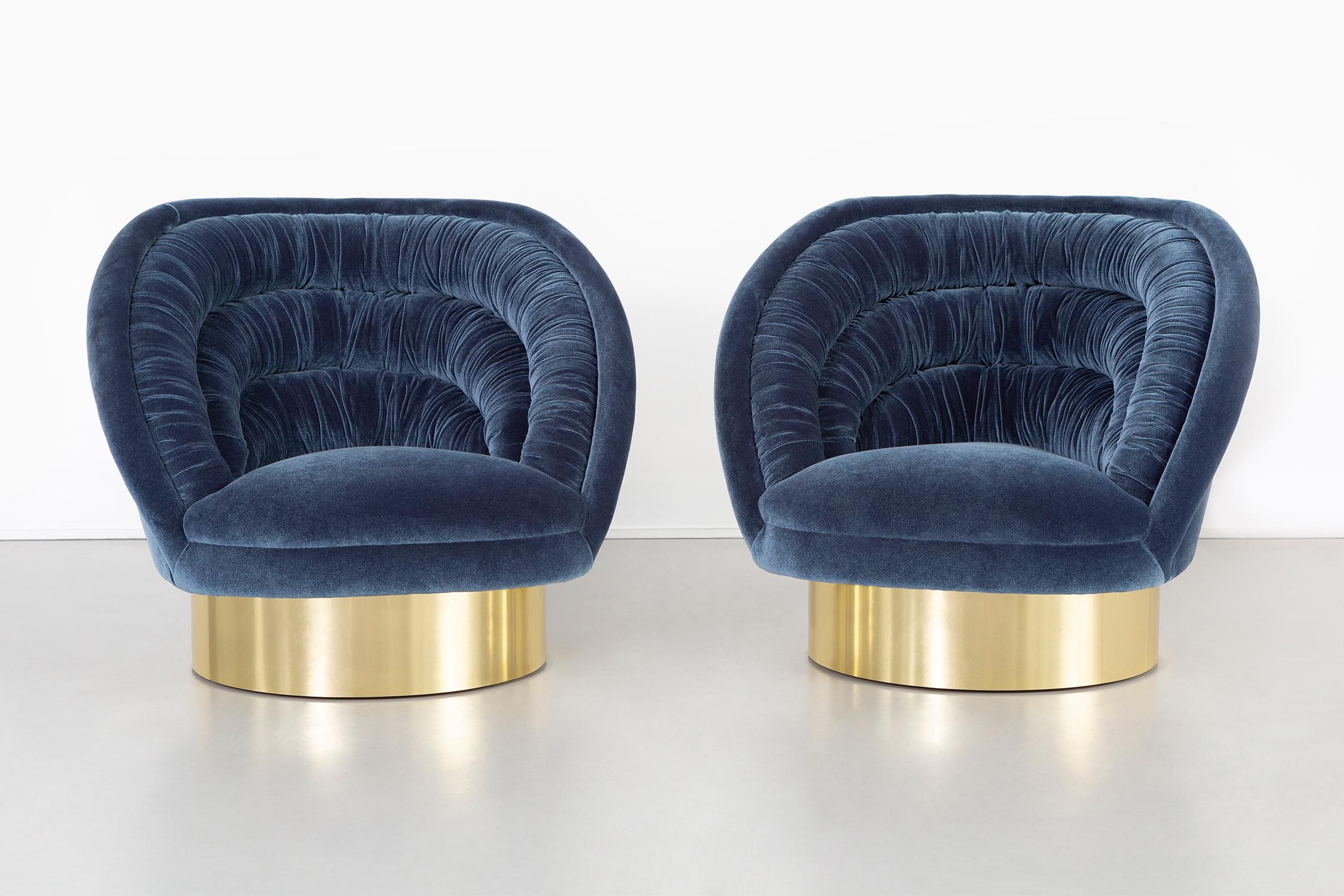 Set of two lounge chairs 

Designed by Vladimir Kagan

USA, circa 1970s 

Freshly reupholstered in mohair over brass 

Measures: 28” H x 32 ½” W x 30” D x seat 14 ½” H

Fabric swatch available upon request.