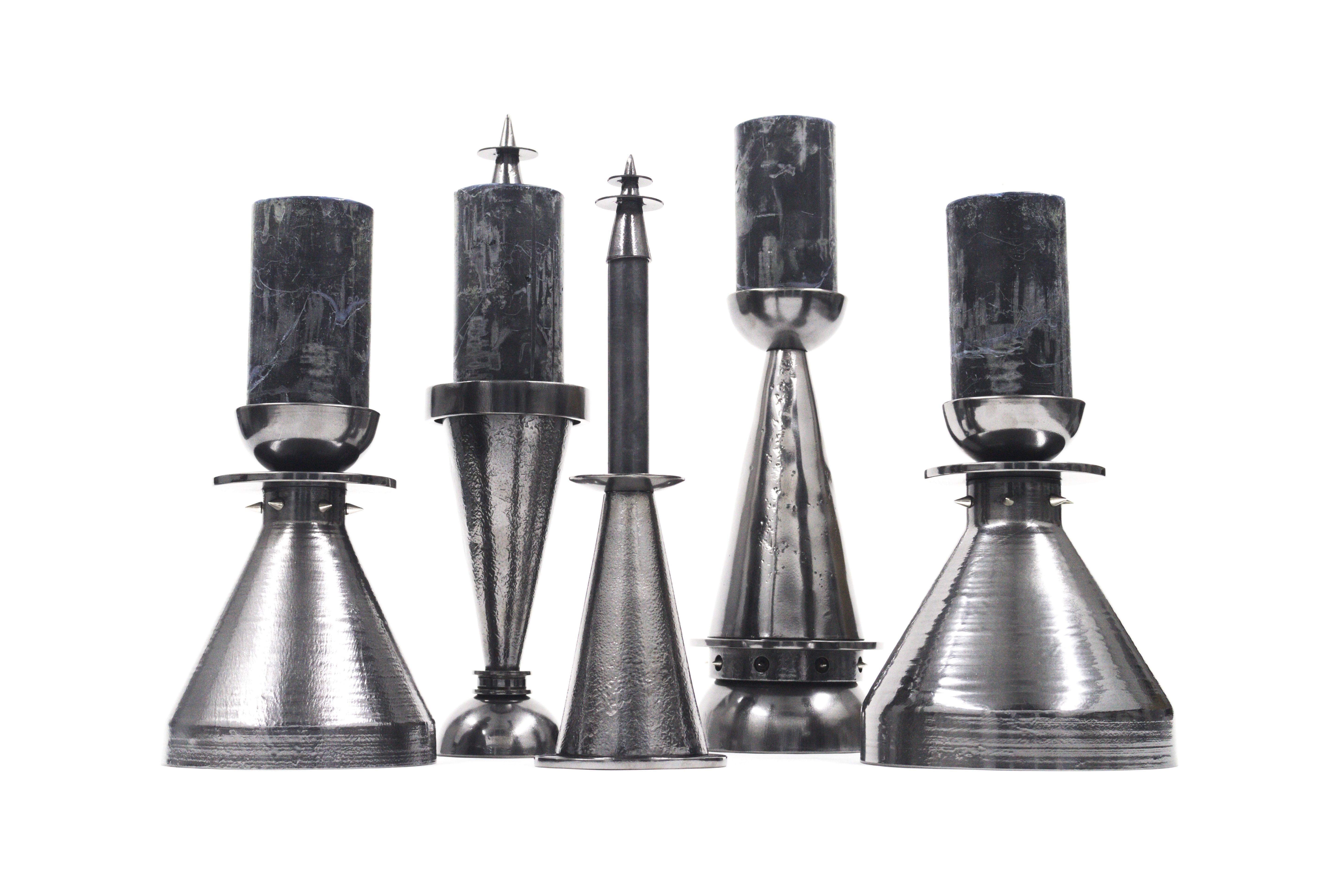 Set Vulkan-Kerzenständer von Connor Holland (Industriell) im Angebot