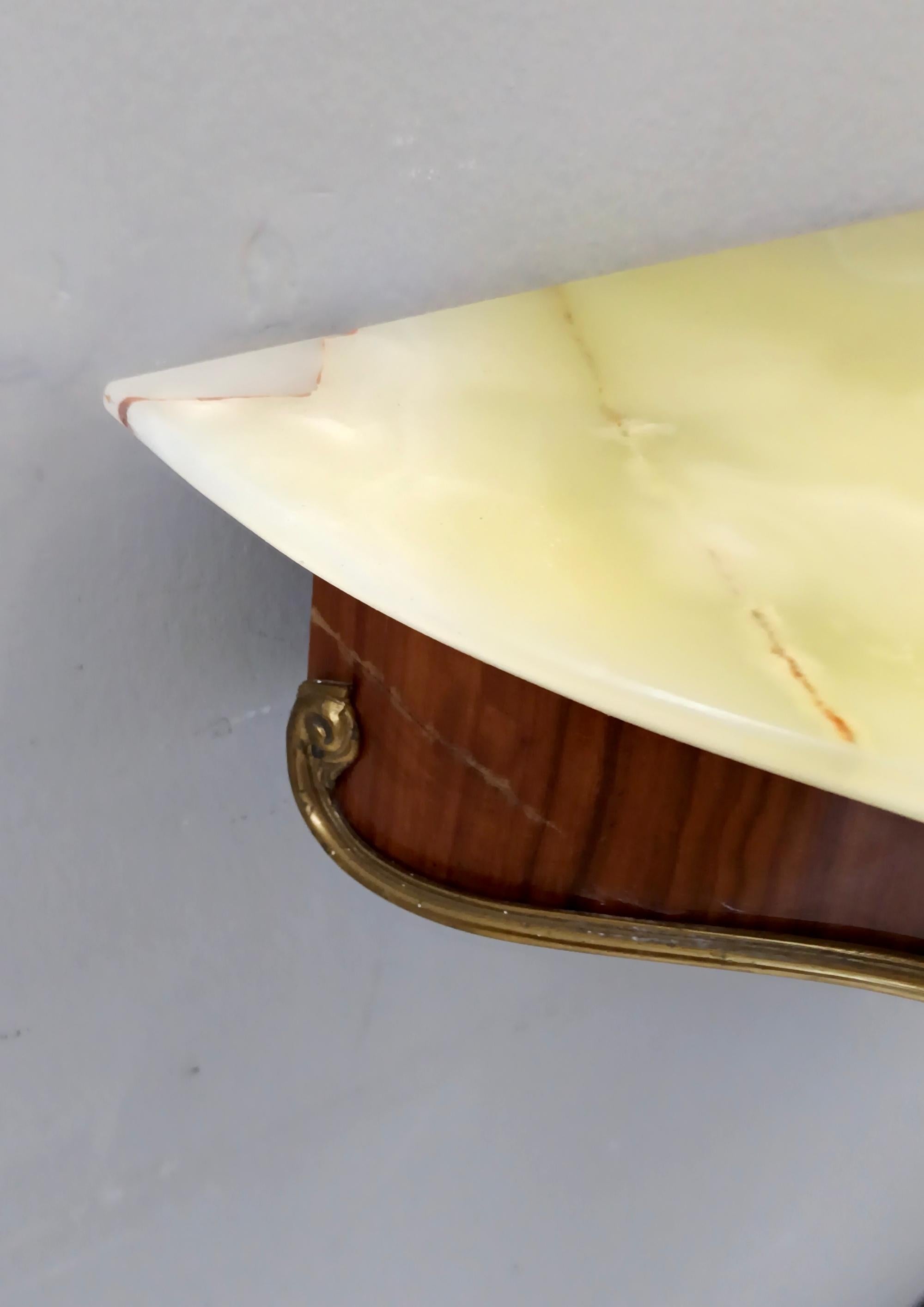 Miroir mural et console avec dessus en onyx et cadre en laiton, Italie en vente 2