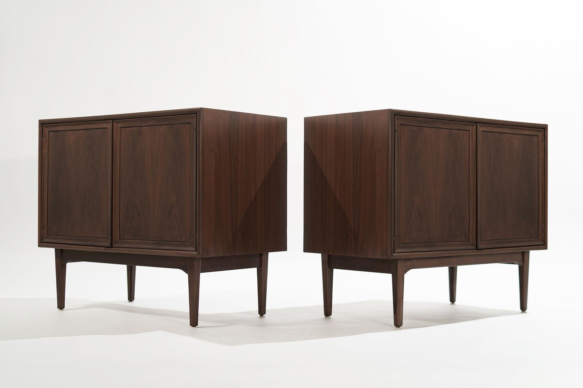 Mid-Century Modern Set of Walnut Cabinets by Kipp Stewart, C. 1950s For Sale