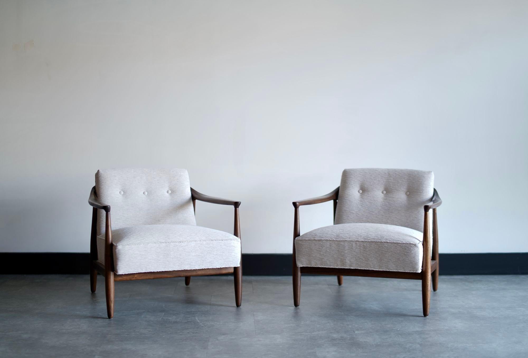 Set of Walnut Lounge Chairs by Erwin Lambeth, C. 1950s In condizioni ottime in vendita a Westport, CT