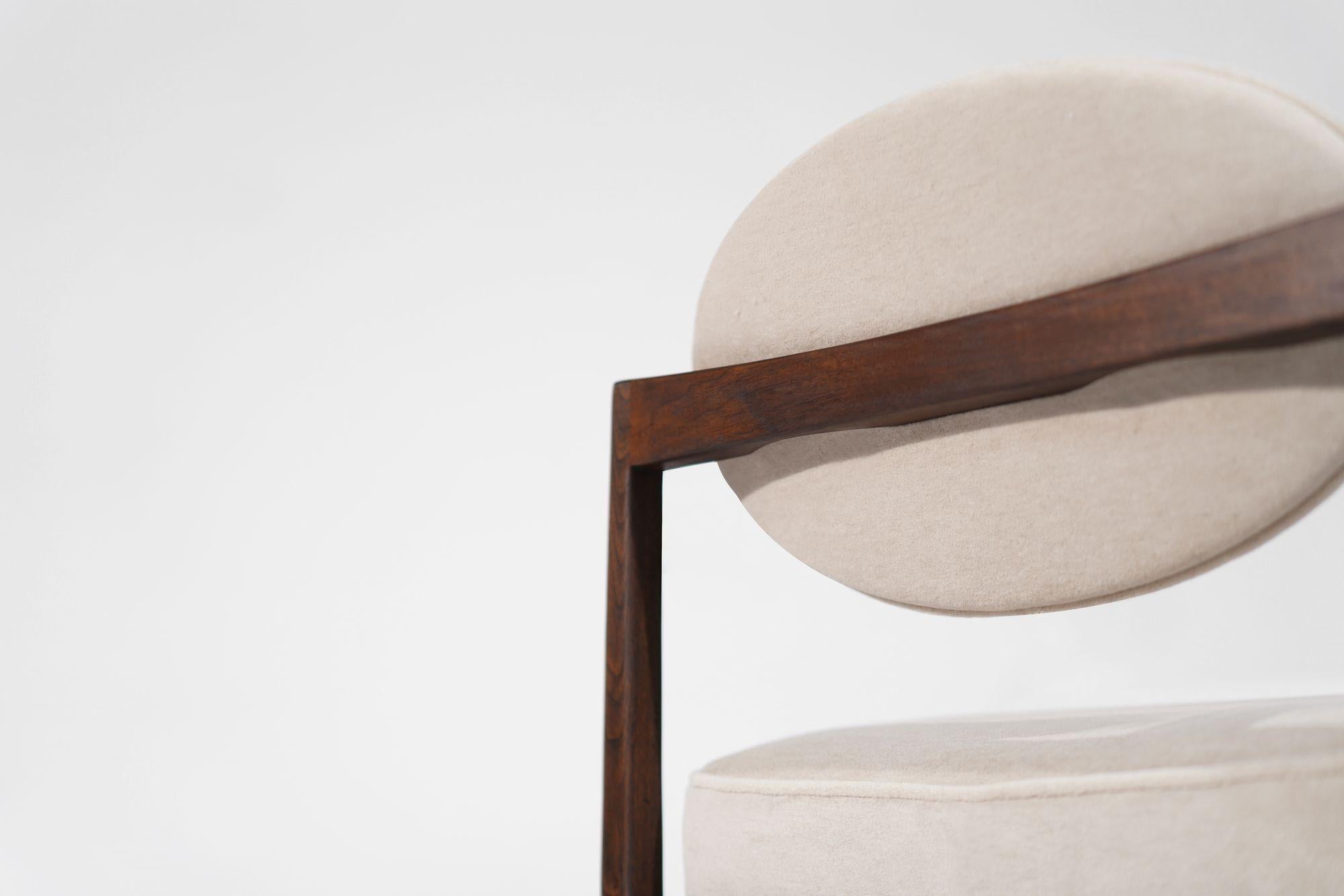 Set of Walnut Side Chairs by Jens Risom in Natural Mohair, C. 1950s For Sale 2