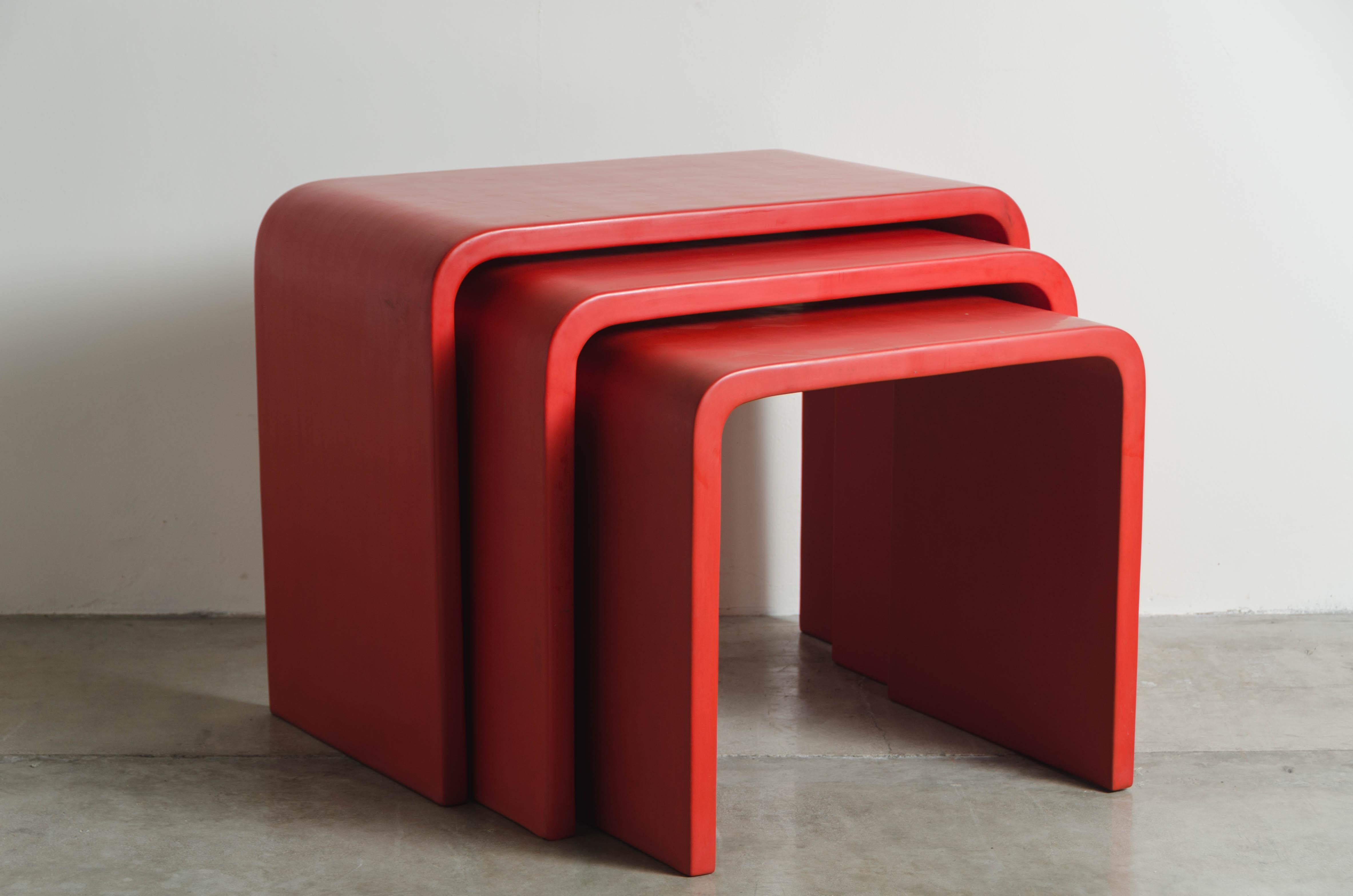 Chinese Set of Waterfall Red Lacquer Nesting Table by Robert Kuo, Limited Edition For Sale