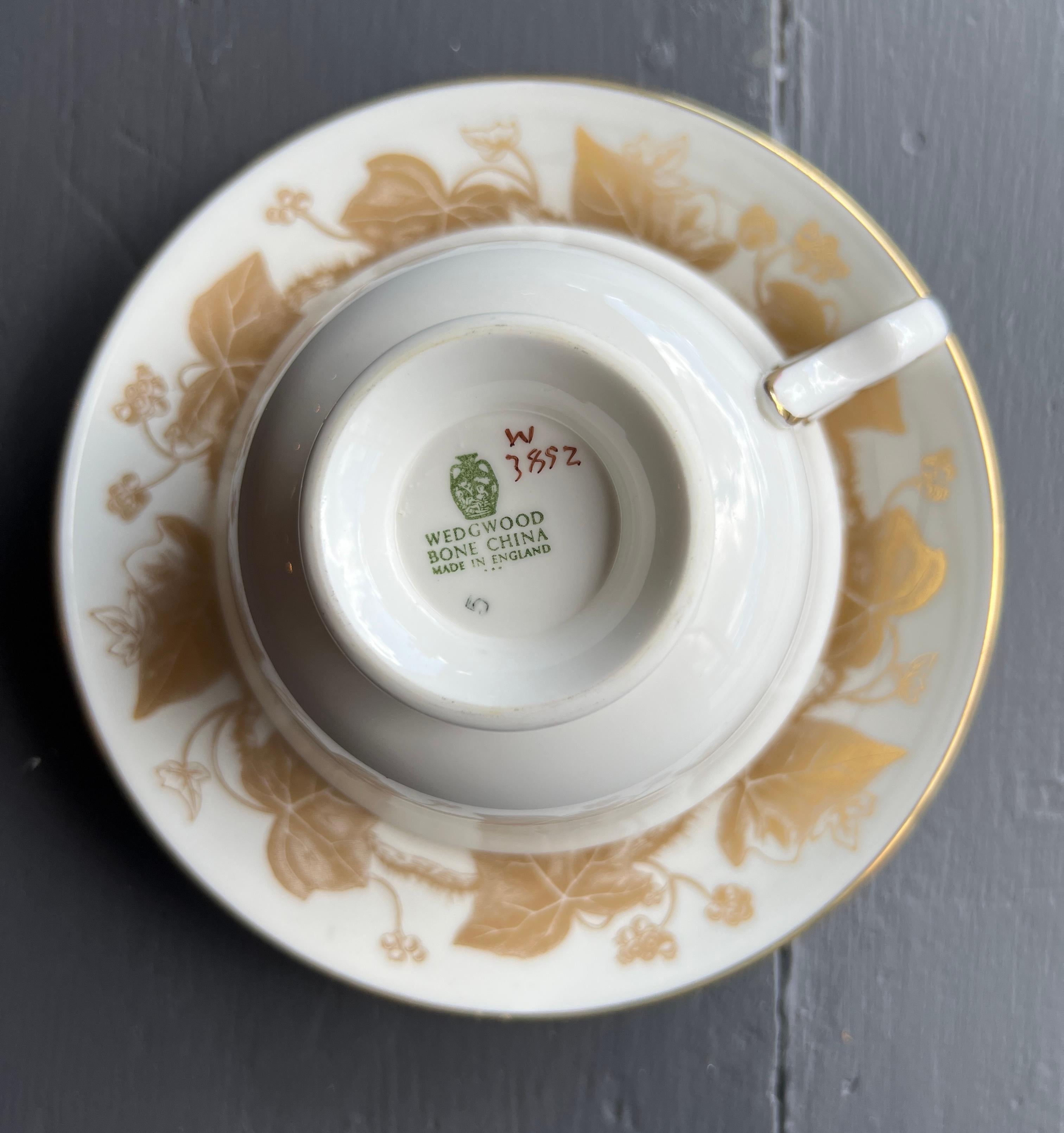 Set of Wedgewood Bone China - Pattern: Gold Leaf Ivy Circa 1970 3