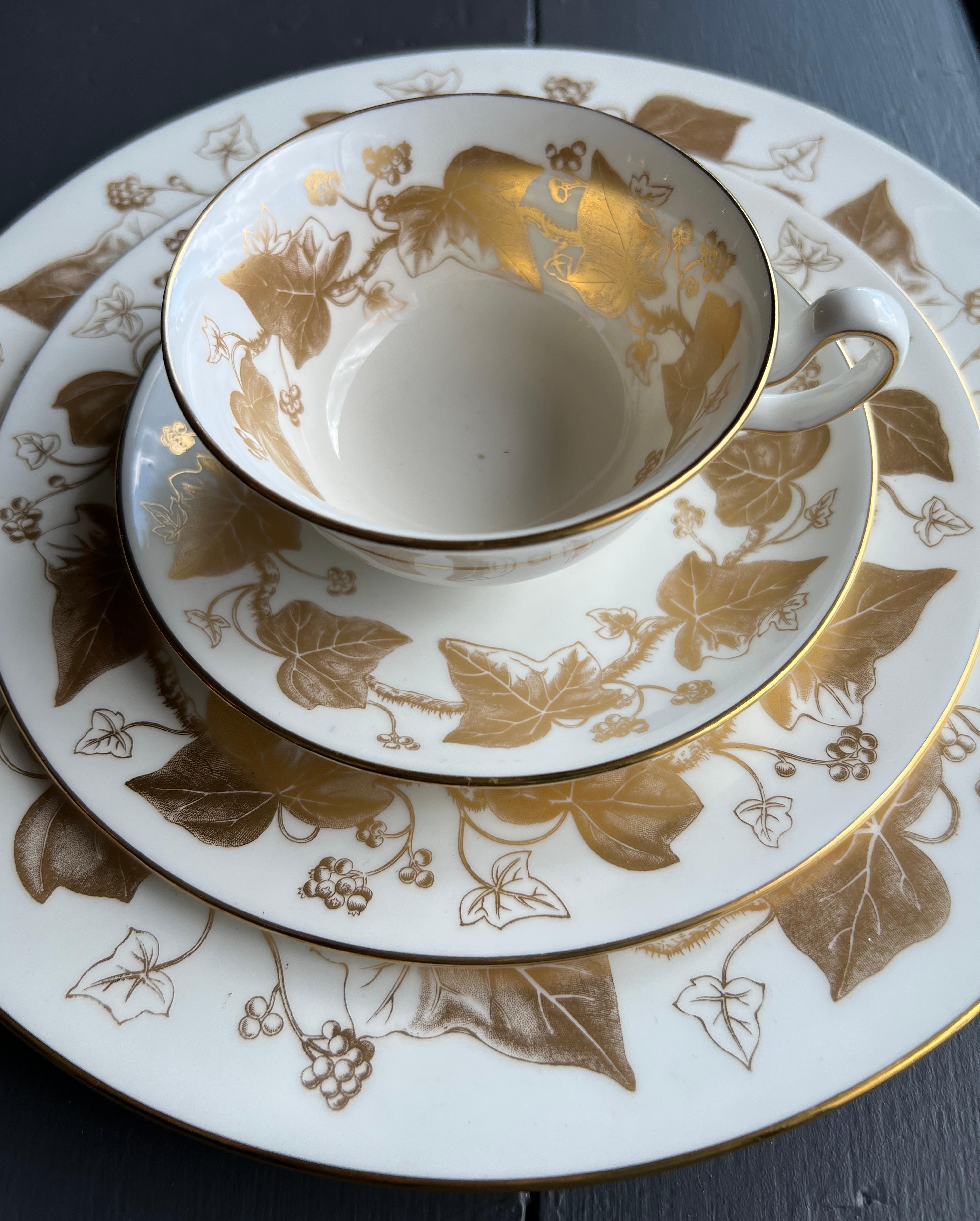 Set of Wedgewood Bone China - Pattern: Gold Leaf Ivy Circa 1970 1