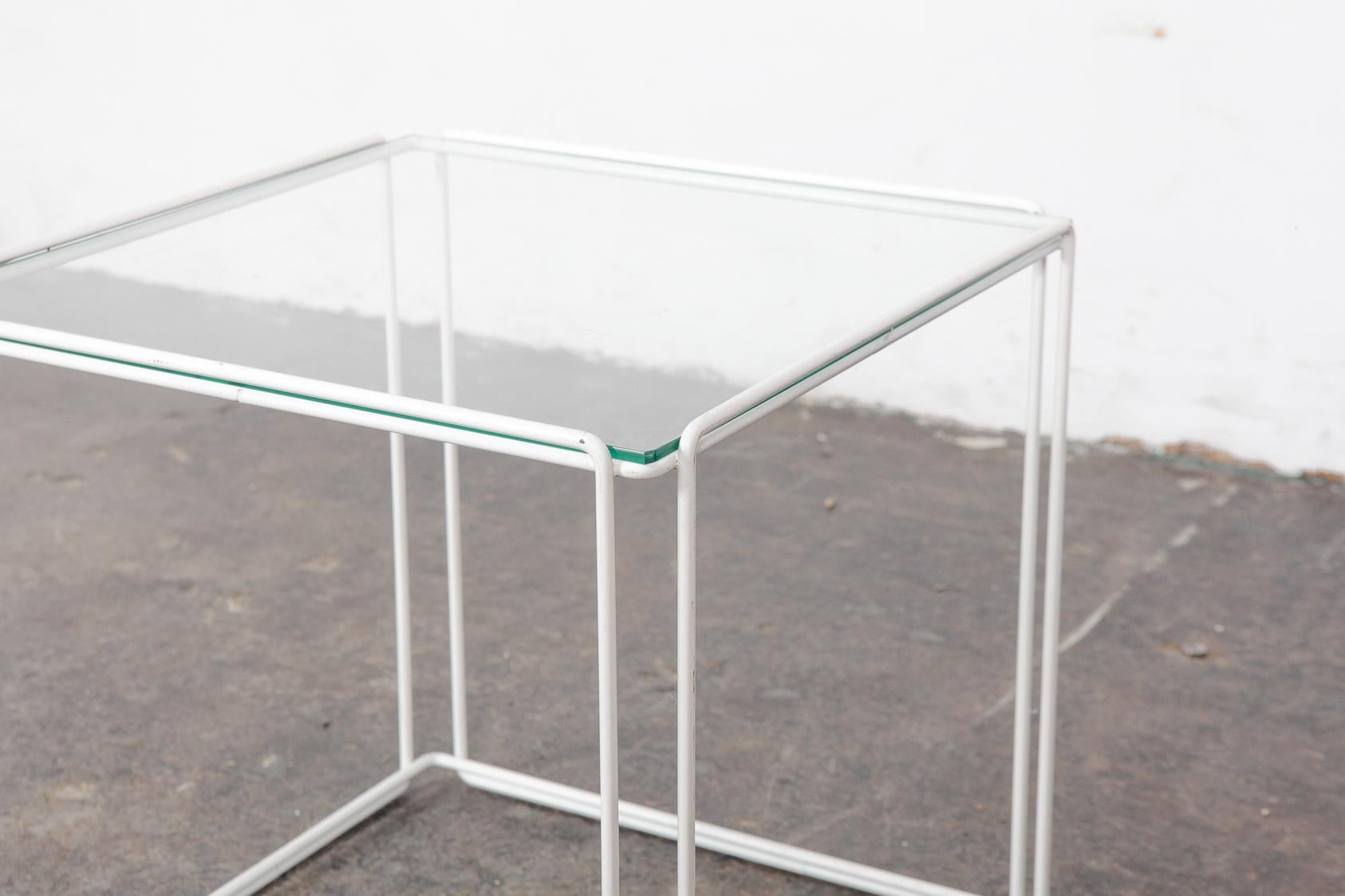 Set of White Metal 'Isoceles' Glass Top Nesting Tables Designed by Max Sauze For Sale 4