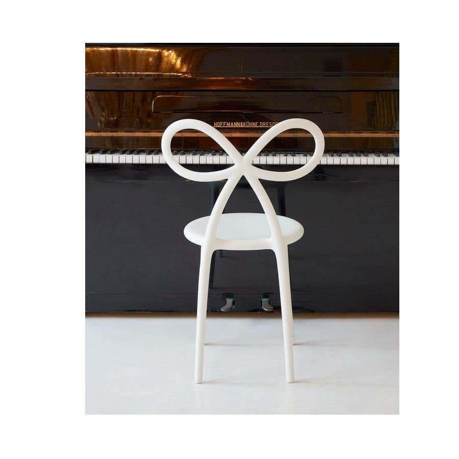 Set of White Rabbit Chair and Table with White Ribbon Chair, Made in Italy In New Condition For Sale In Beverly Hills, CA