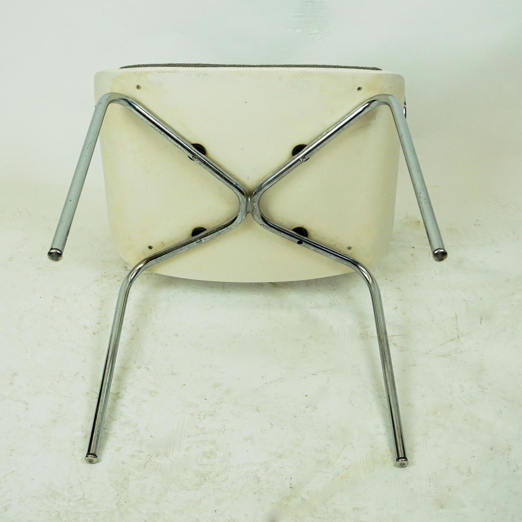 White Space Age Plywood and Grey Fabric Chair by Eugen Schmidt, Germany For Sale 3