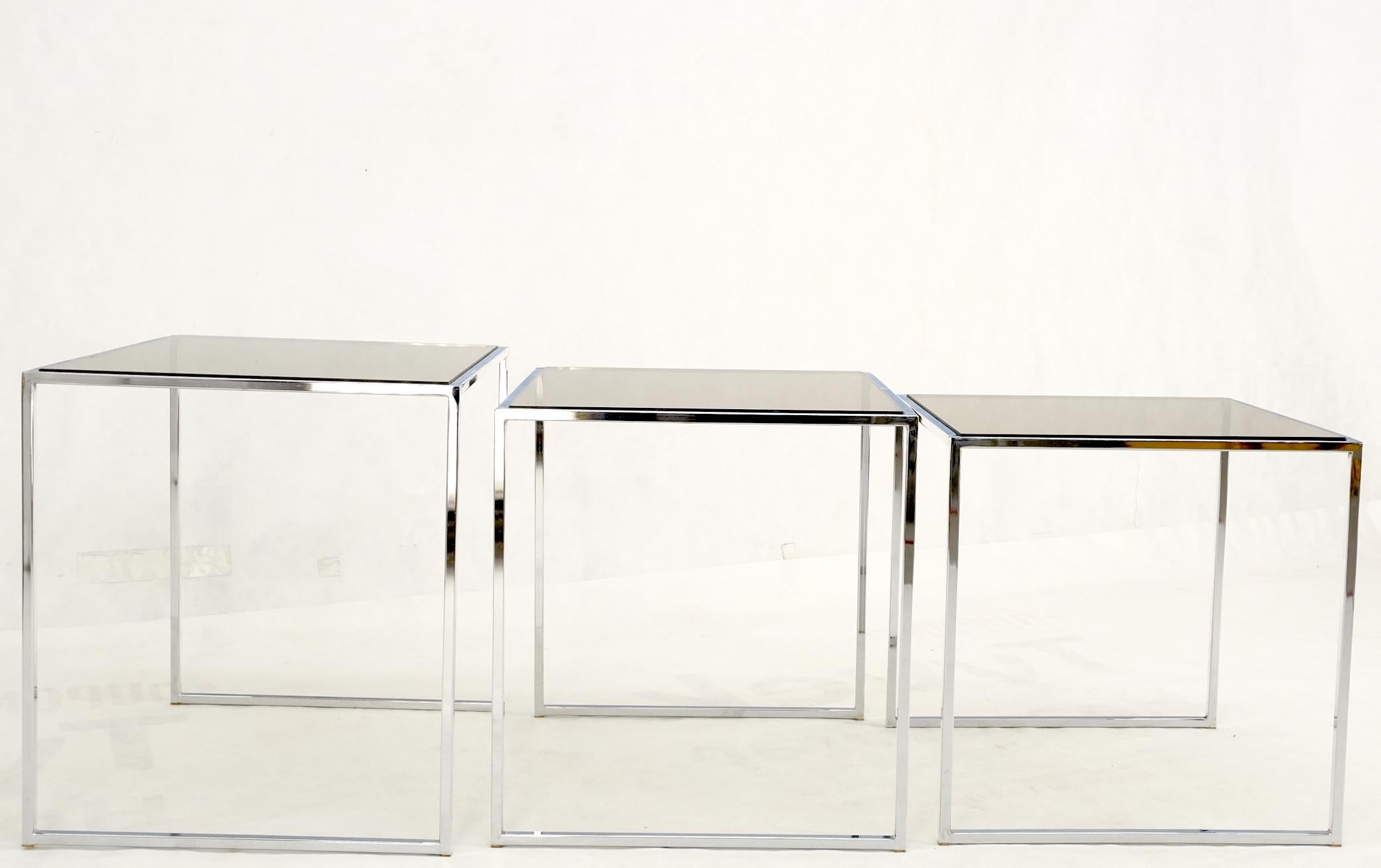 Set of Wide Rectangle Shape Chrome & Smoked Glass Nesting End Side Tables For Sale 11