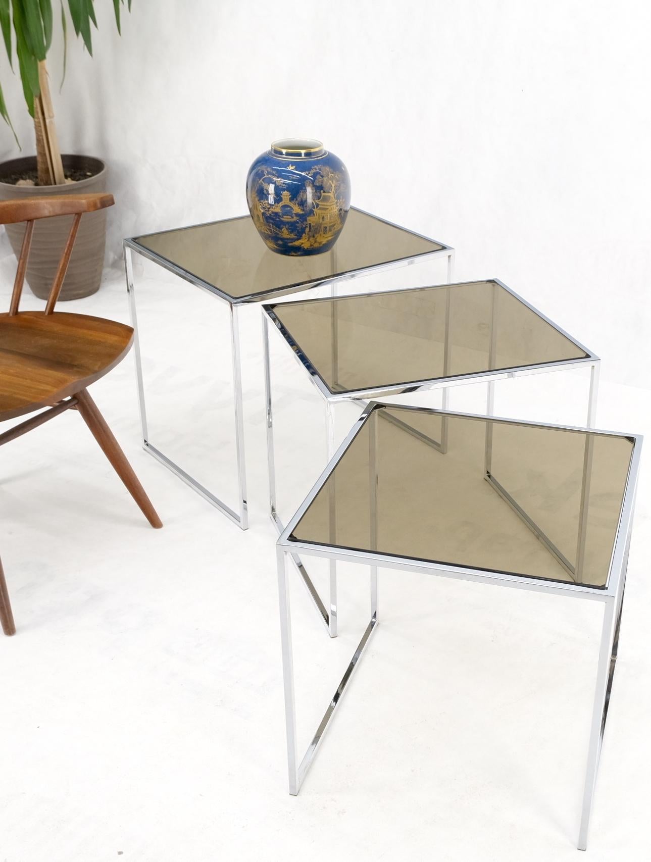 Set of Wide Rectangle Shape Chrome & Smoked Glass Nesting End Side Tables For Sale 12