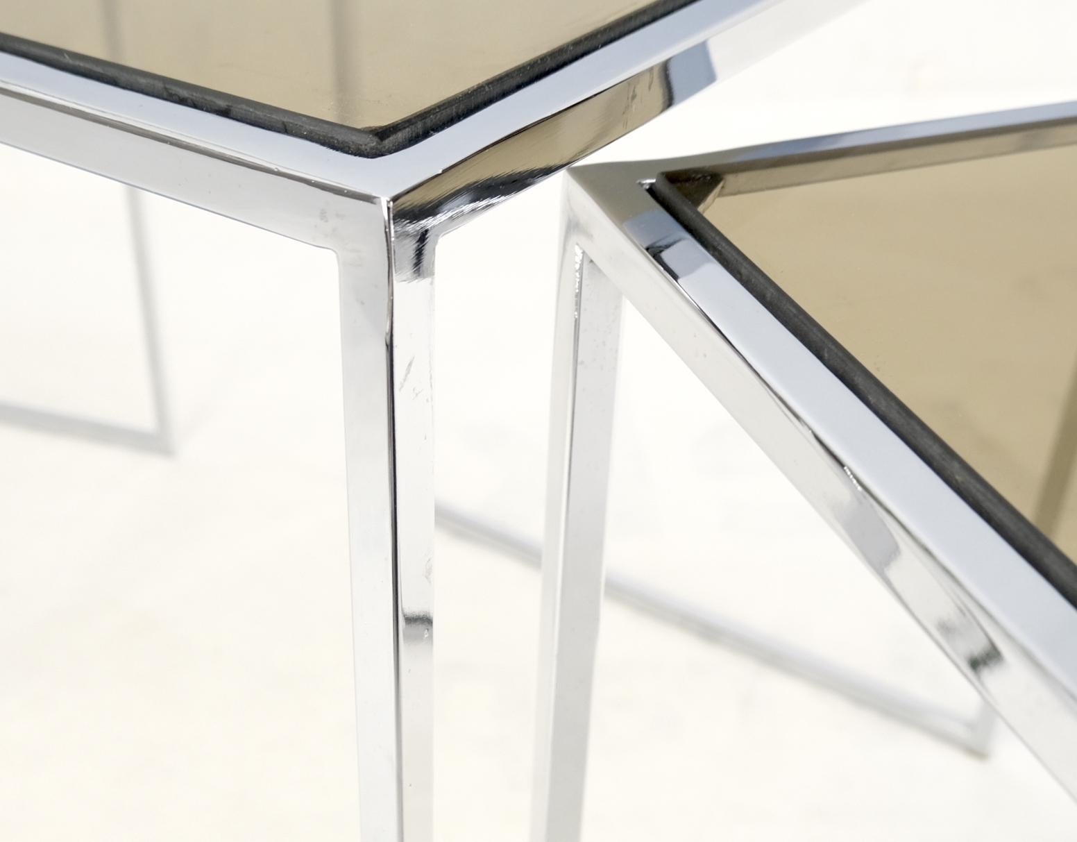 Set of Wide Rectangle Shape Chrome & Smoked Glass Nesting End Side Tables In Good Condition For Sale In Rockaway, NJ