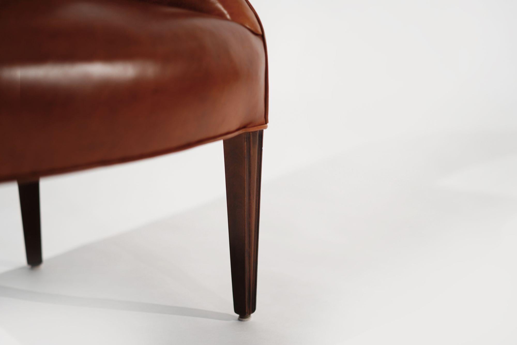 Set di poltrone Wingback in pelle cognac, C.C. anni '50 in vendita 4