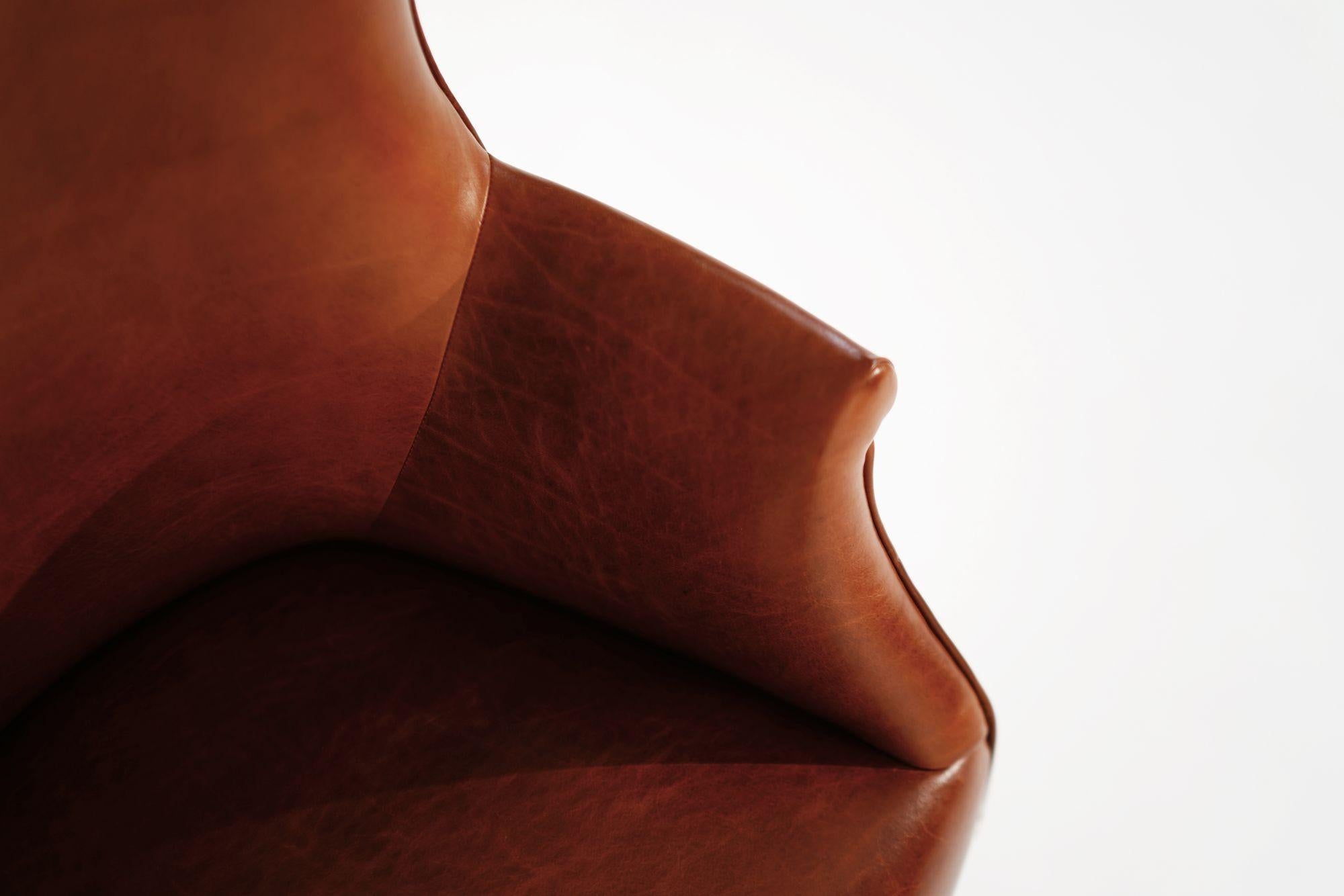 Set di poltrone Wingback in pelle cognac, C.C. anni '50 in vendita 6