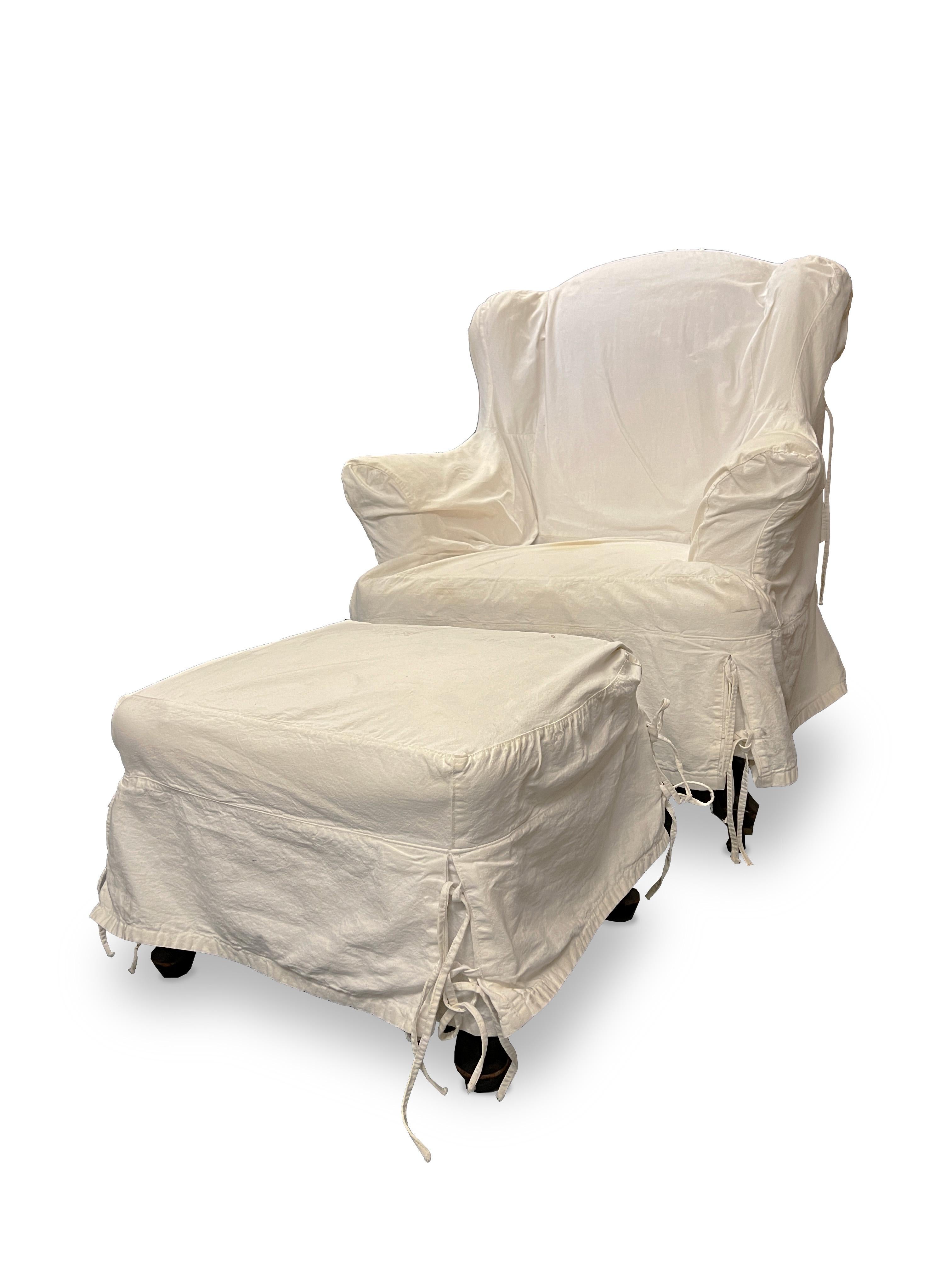 20th Century Set of Wingback Armchair with Ottoman Upholstered in White Fabric