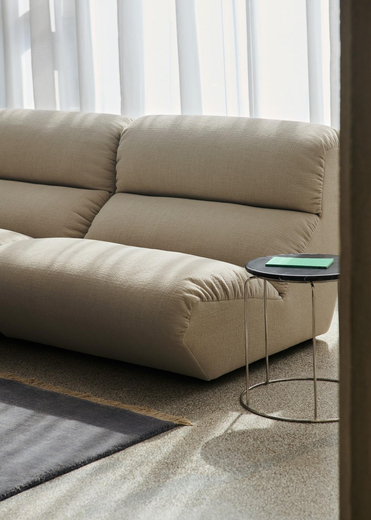Set of Wire Stools in Mirror Polished Steel & 2 Marble Top Variants, Black/White For Sale 5