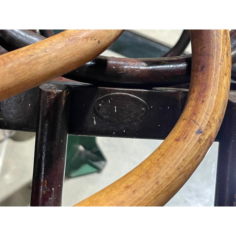 Set of Wooden Bistro Chairs, France, 1920s In Excellent Condition For Sale In Andrézieux-Bouthéon, FR